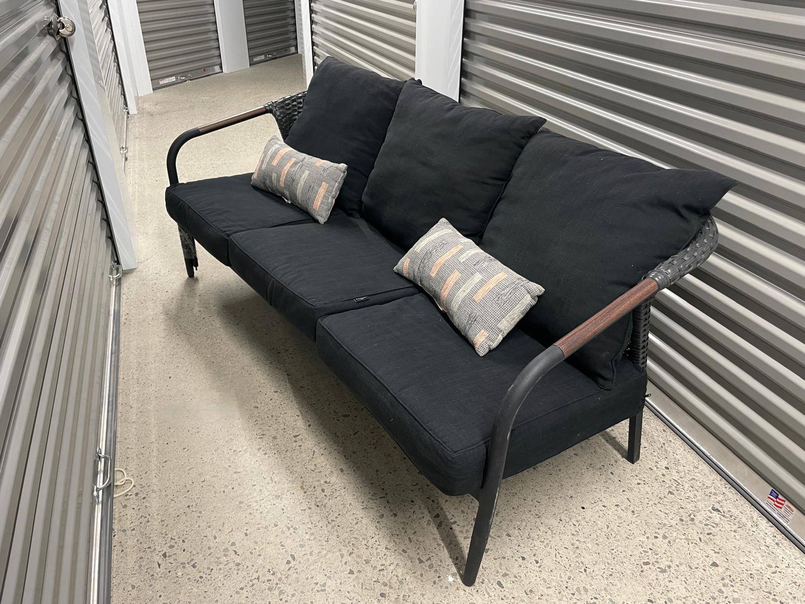 Modern Outdoor Patio Sofa / 3-Seater Couch with Cushions