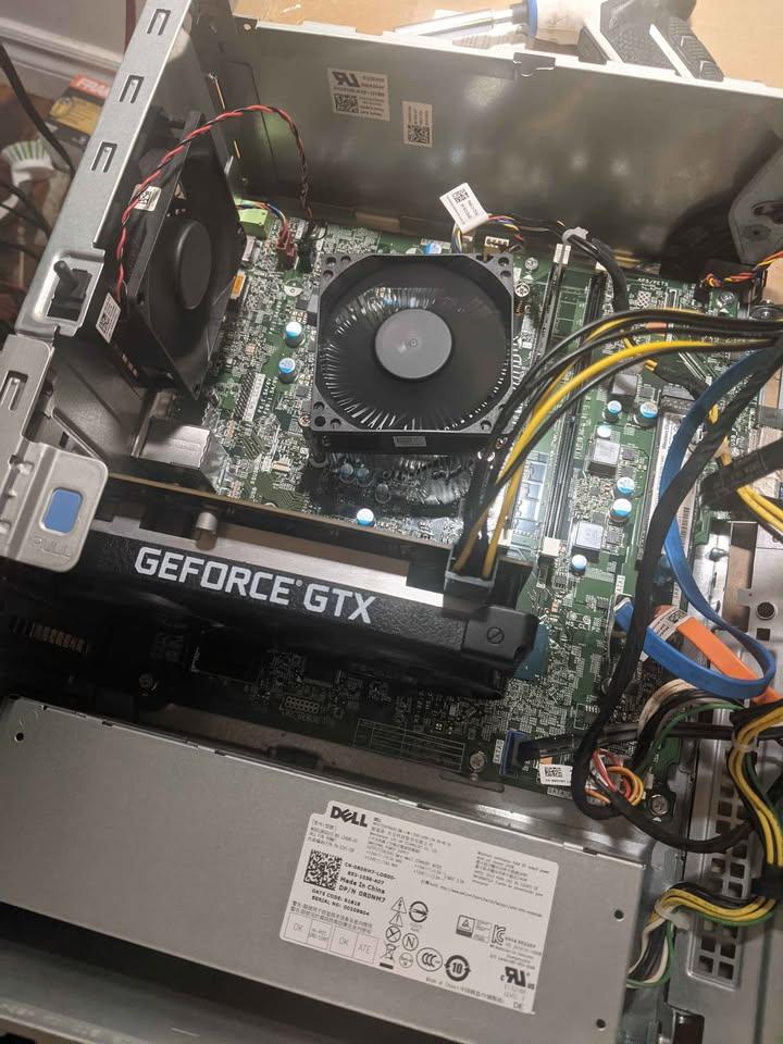 OptiPlex 3050 MT - i5-7500 / GTX 1650 / 256GB NVMe + 500GB HDD - photo 2