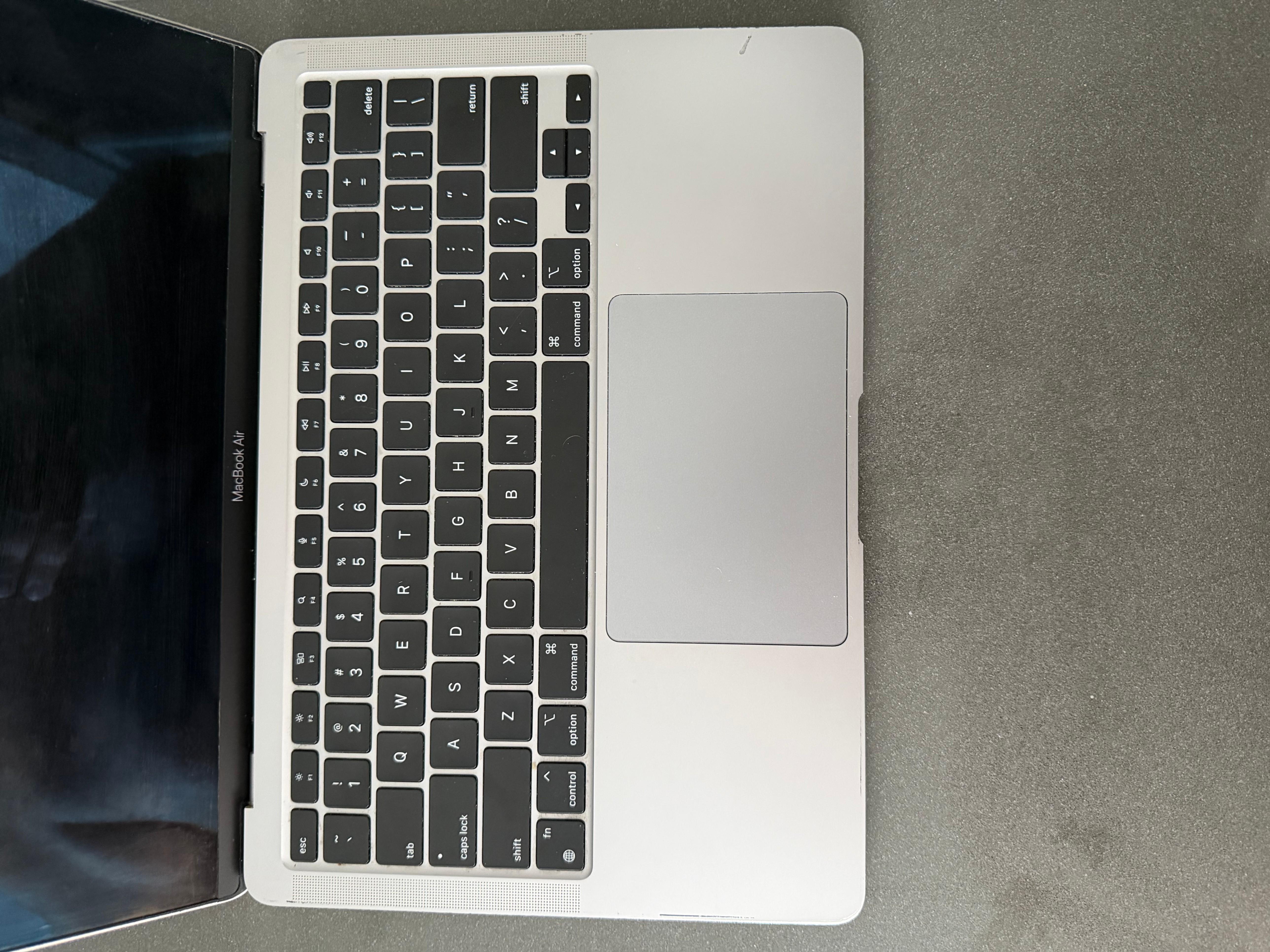 Apple MacBook Air M1 2020 – 8GB / 256GB – Good Condition - photo 2