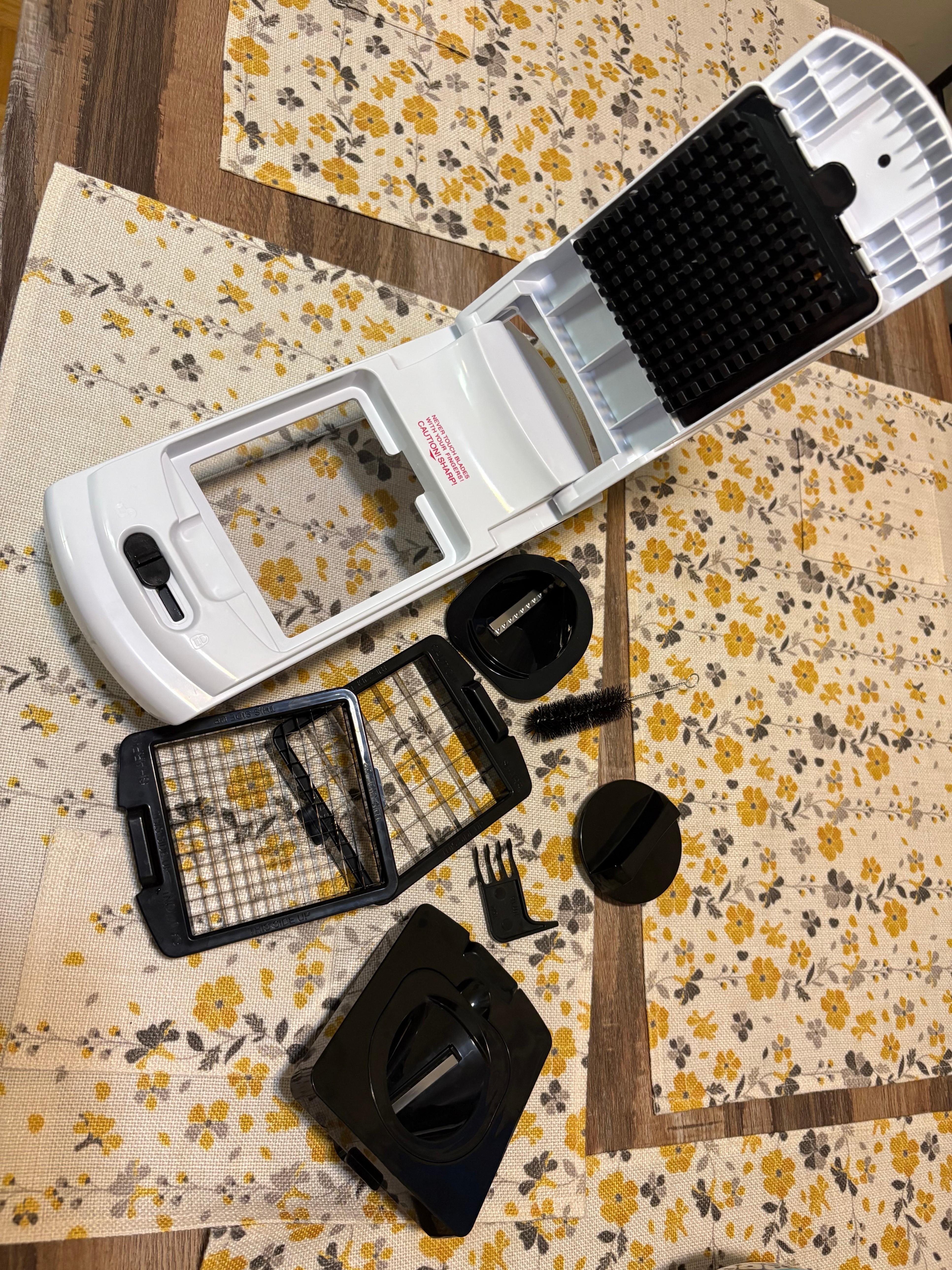 Vegetable Chopper & Slicer – 4 Blades