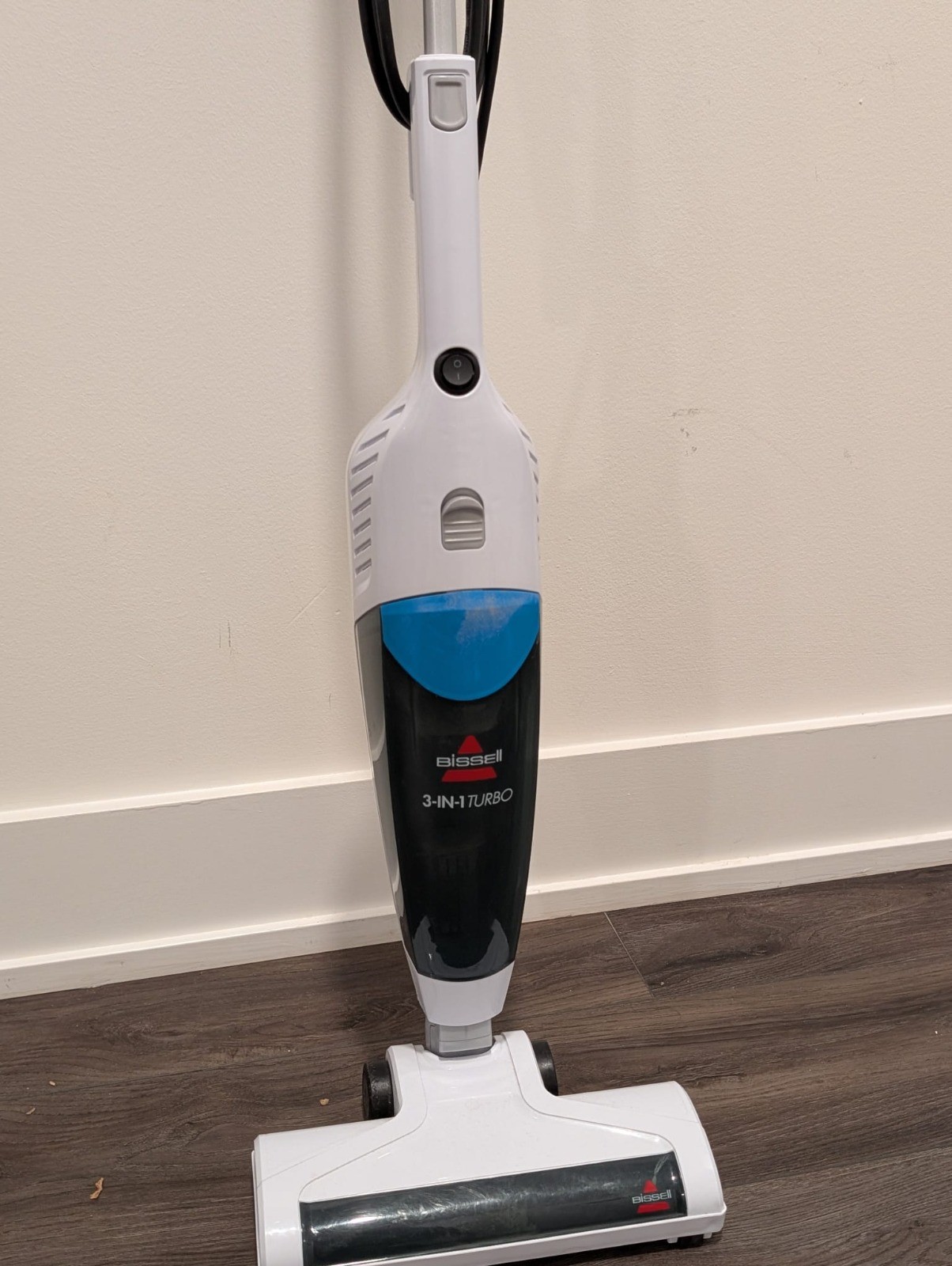 BISSELL Lightweight Stick Vacuum - photo 2