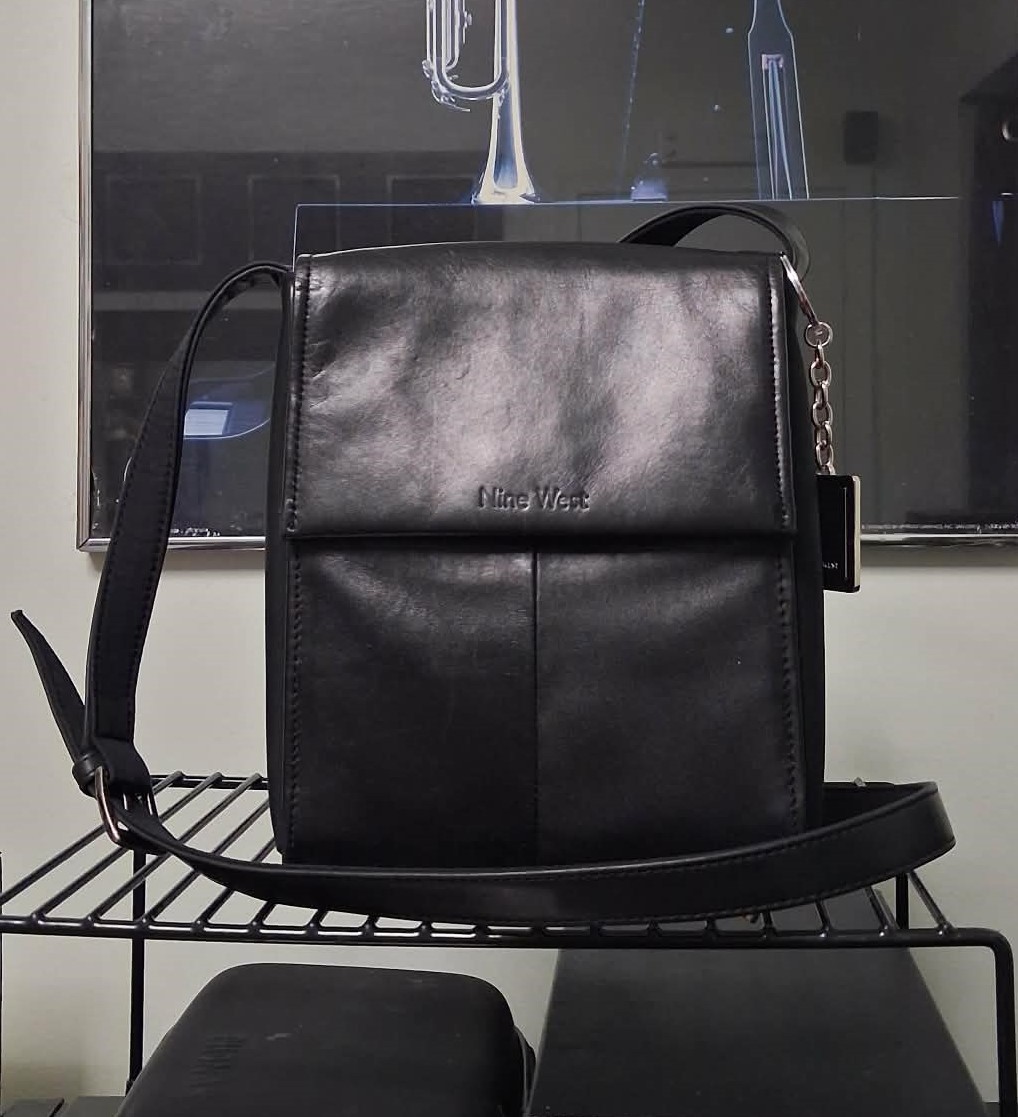 Nine West Genuine Leather Vintage Crossbody Messenger Excellent