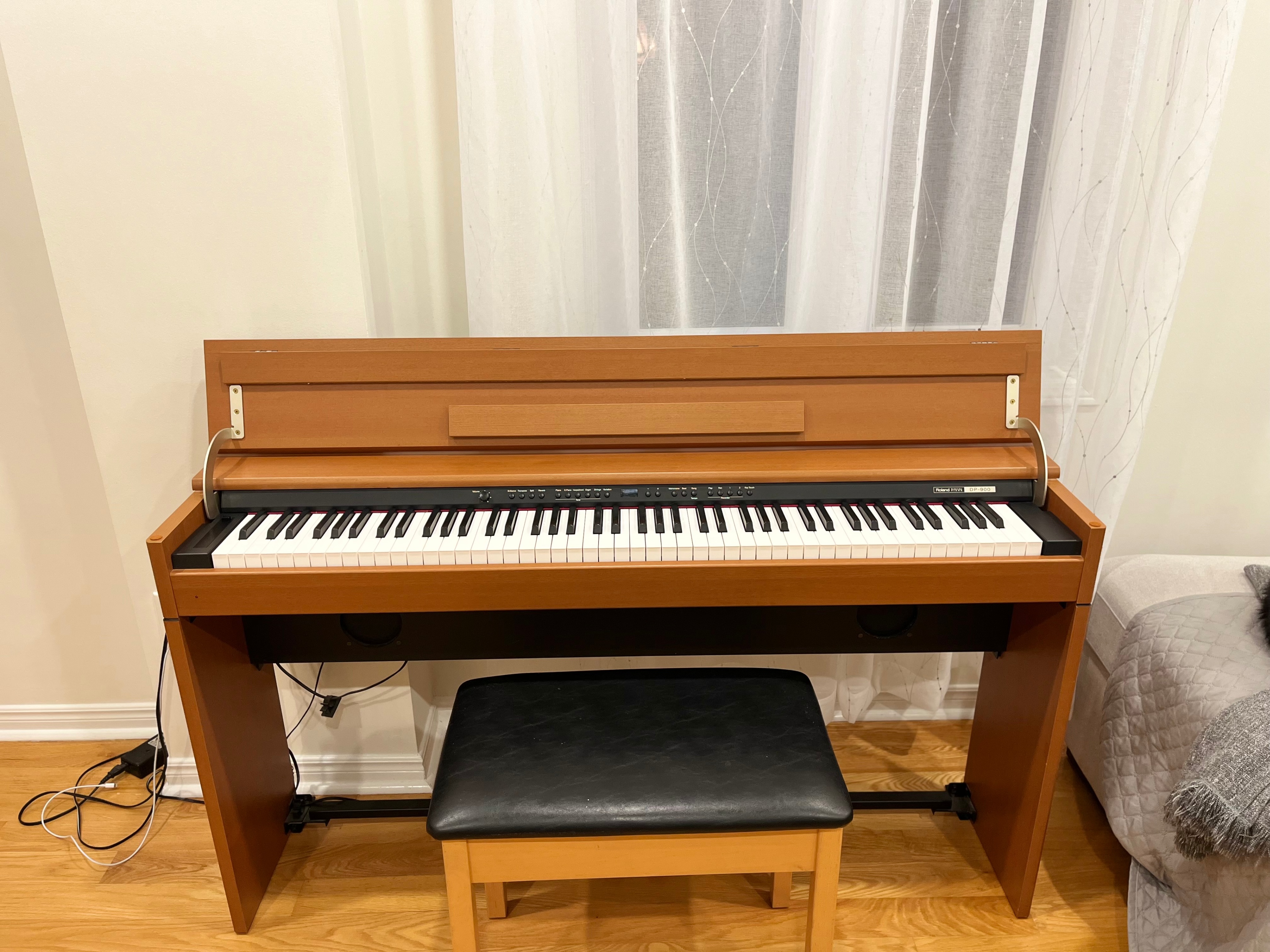 Roland DP-900 Piano