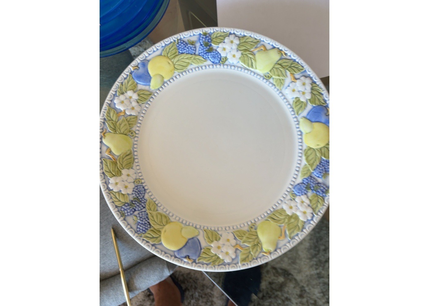 Set of 8 Metlox Vernon Ware Della Robbia Dinner Plates