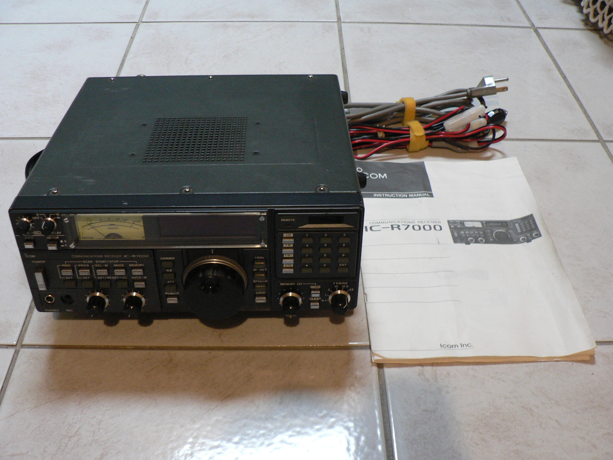 Icom IC-R7000 Receiver with 12-volt DC kit & Manual.