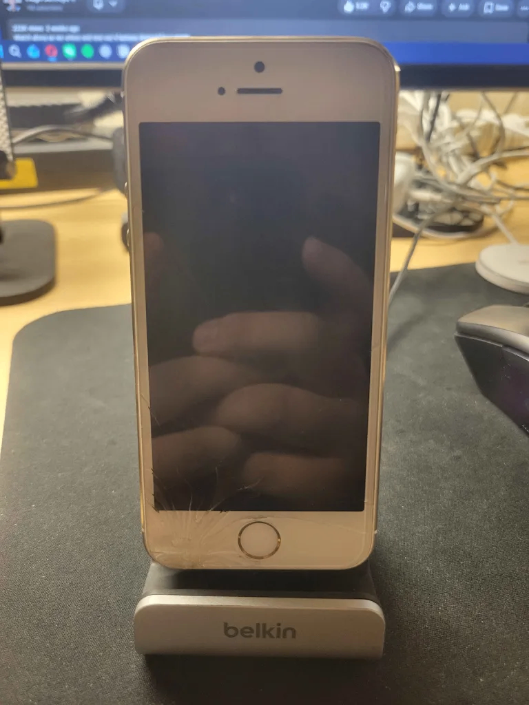 Apple iPhone 5s 16GB Gold