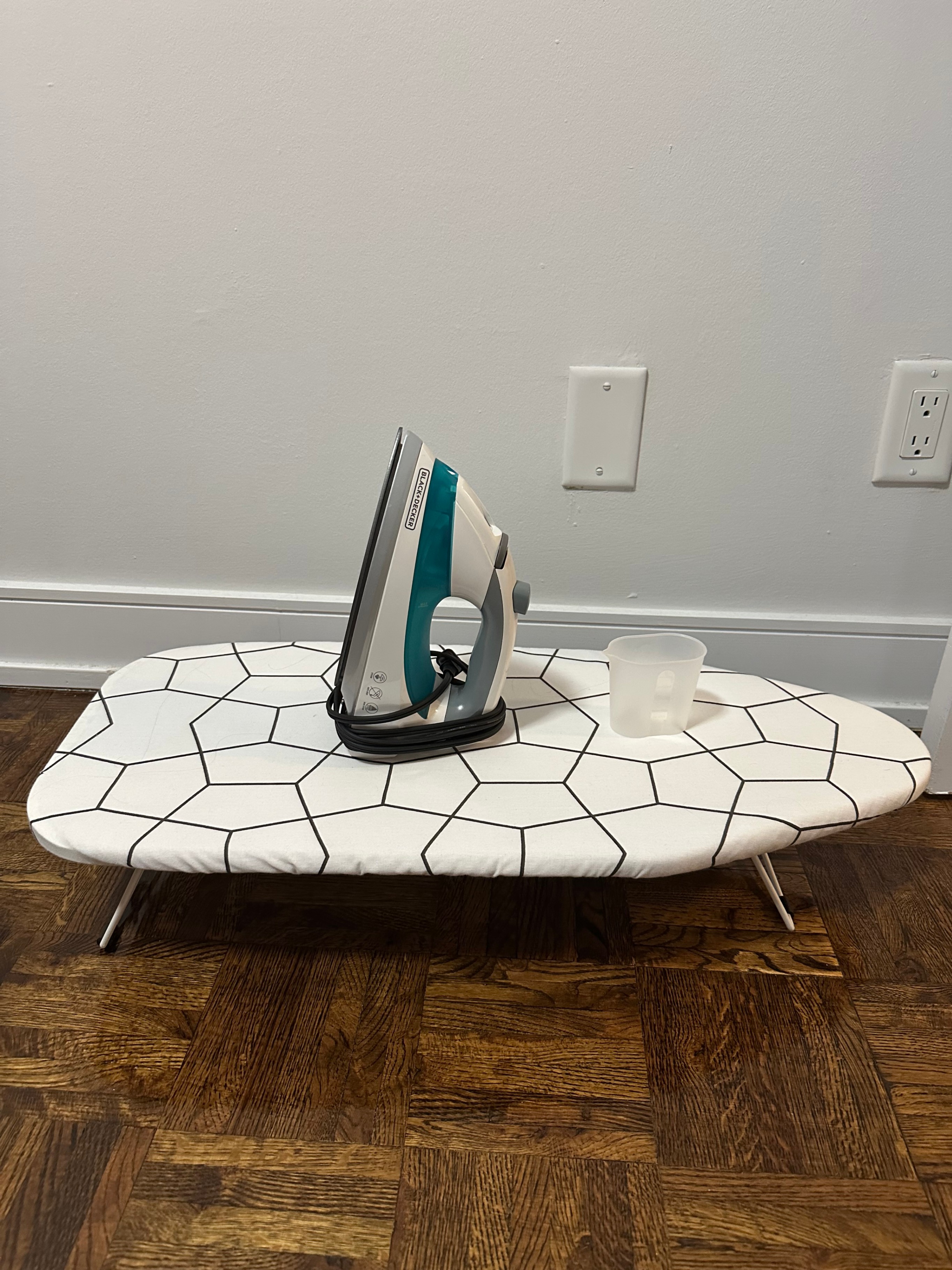 BLACK+DECKER Iron and ironong Board