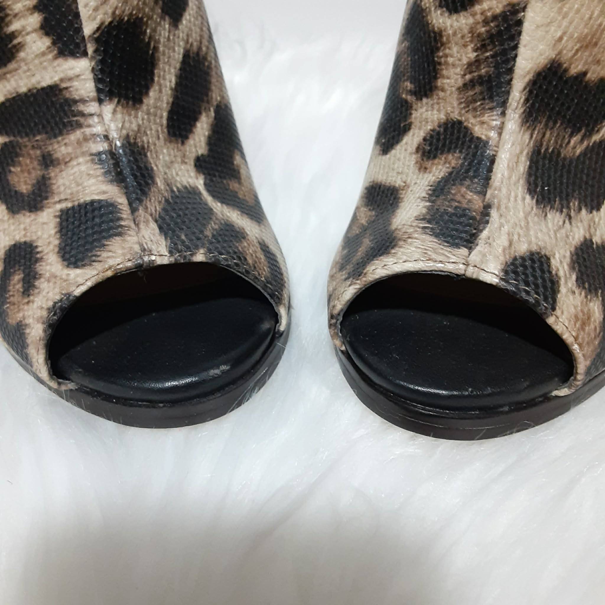 NWOT Leopard Peep Toe Side Zip Stiletto Heels Ankle Boots - photo 3