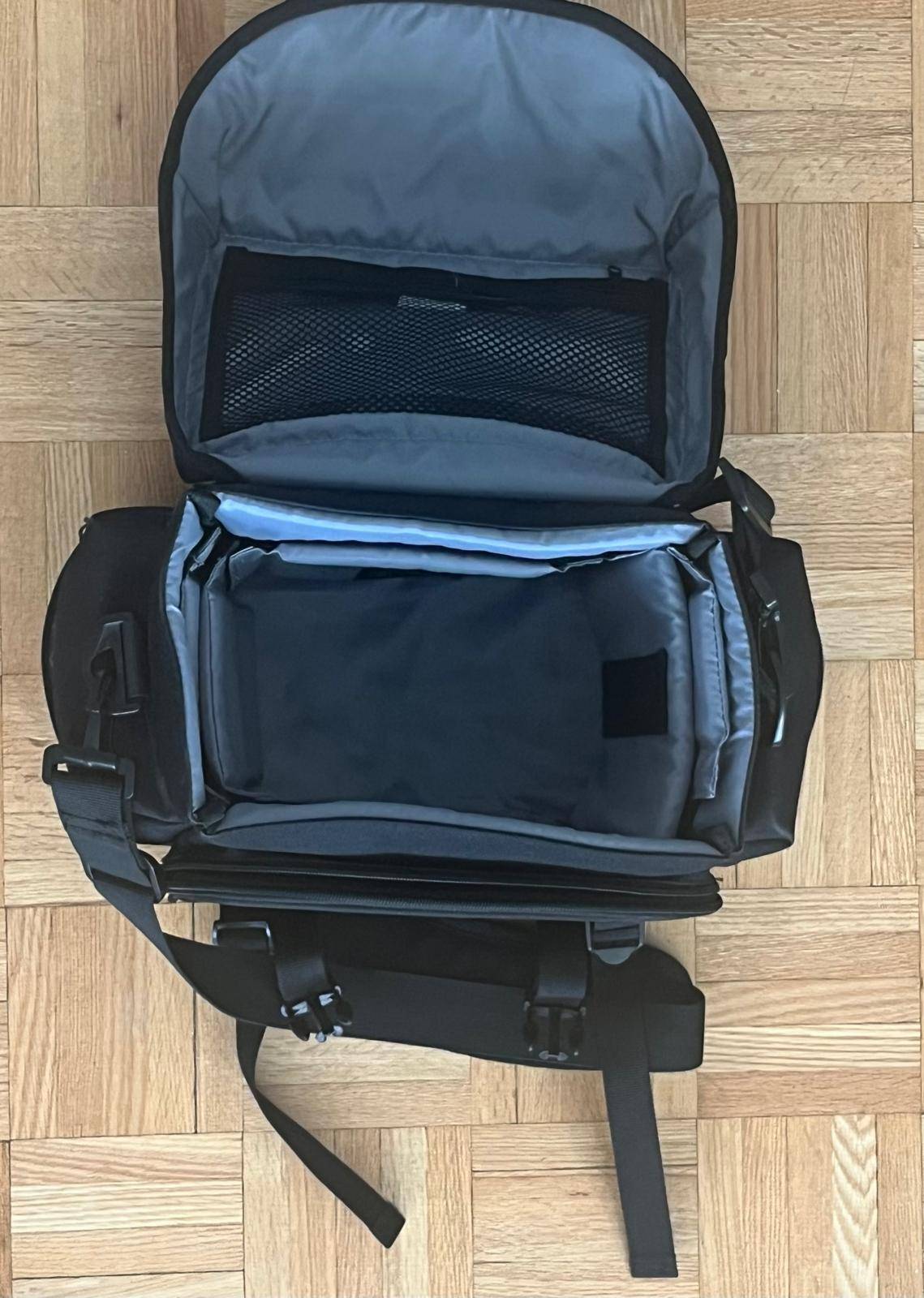 Canon Gadget Bag 2400 (Black with Gray Interior) | RARE