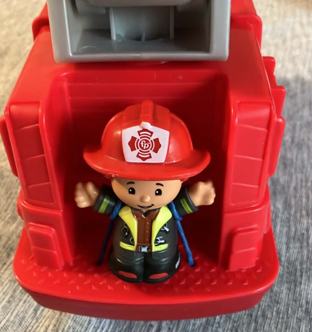 Little People Musical Push Fire Truck with 2 Figures (New) - photo 3