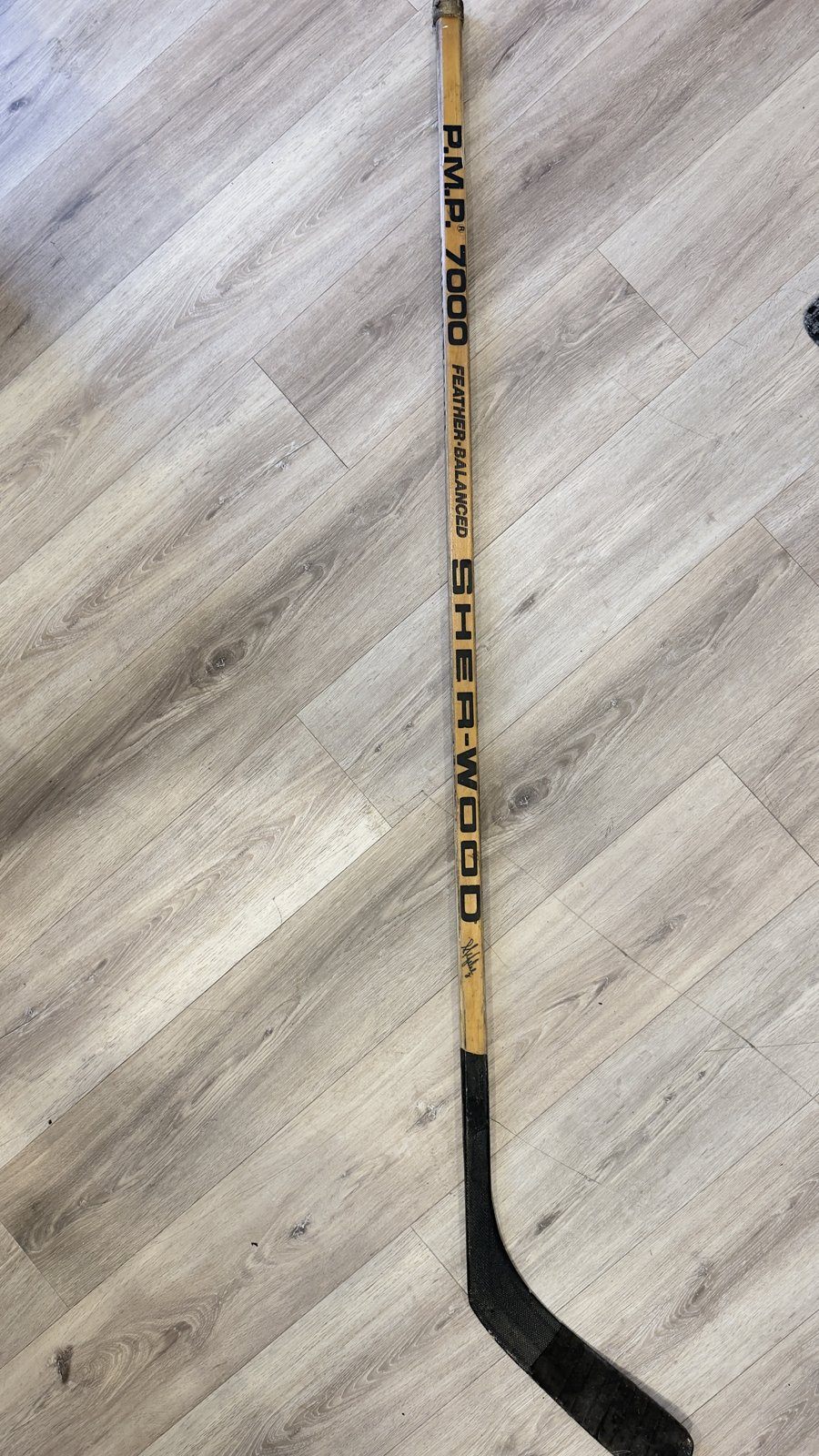 Vintage Sher-Wood P.M.P. 7000 Wood Hockey Stick – Signed