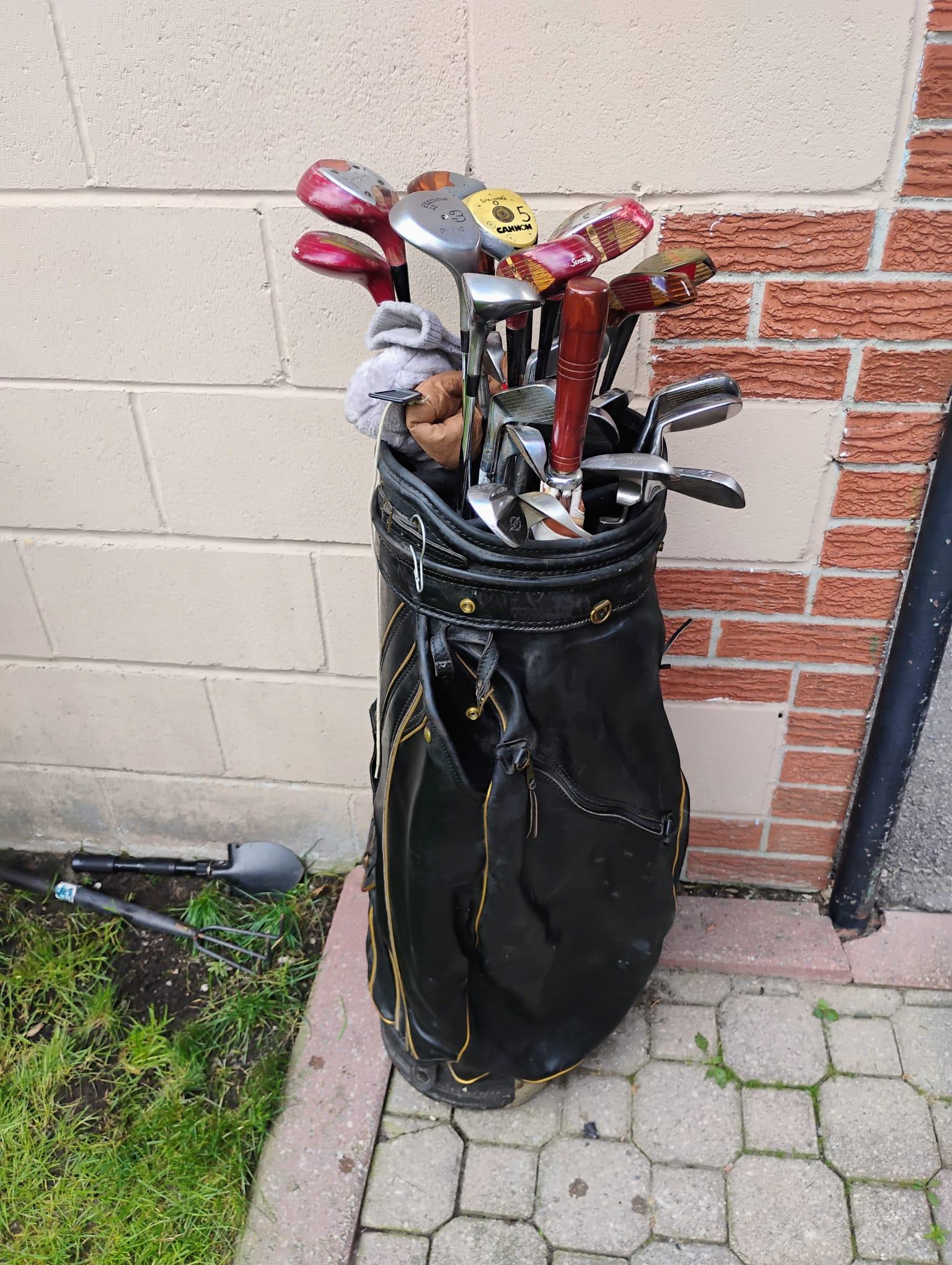 2 Golf Bags and Golf Clubs Right Handed - photo 4