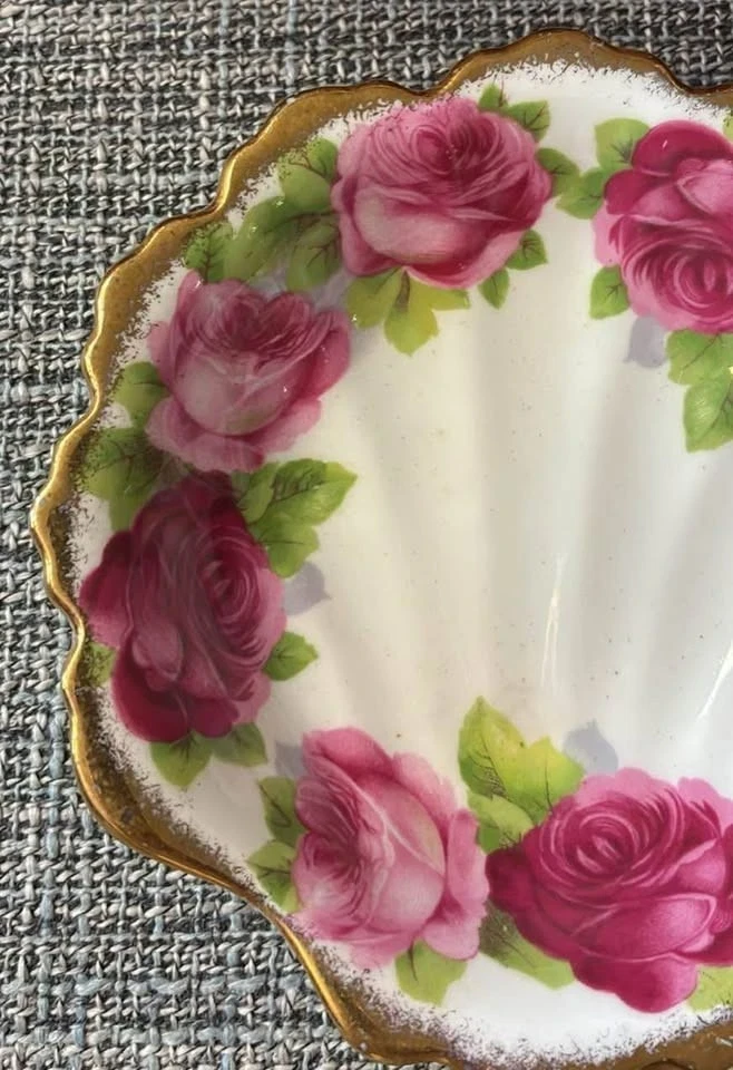 Vintage Royal Albert Old English Rose Fruit Dessert Bowl - photo 2