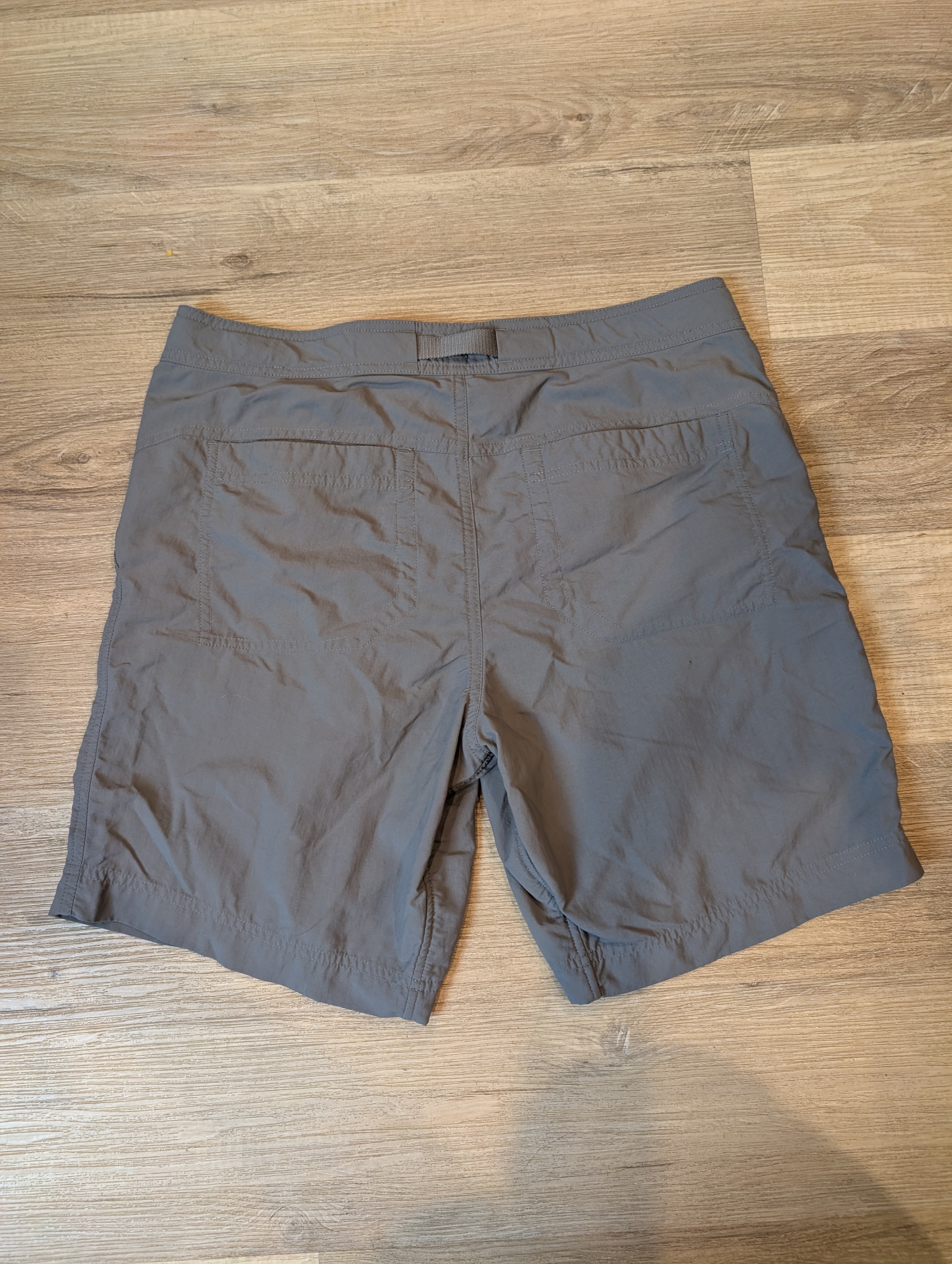 Mountain Hardwear Hiking Shorts - Men's Size 32 - Grey - photo 3