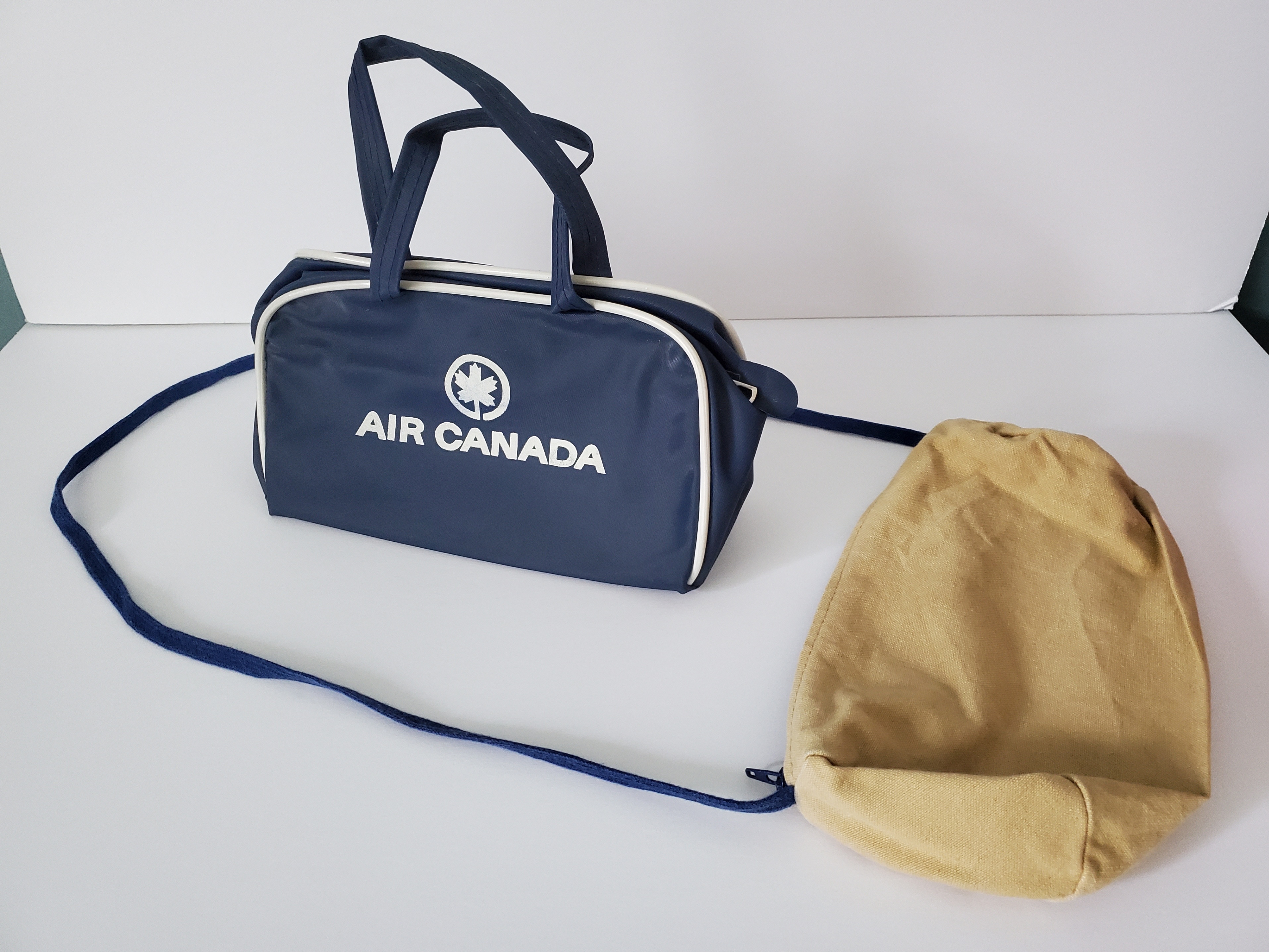 Air Canada Toiletry Bag & Cloth Bag