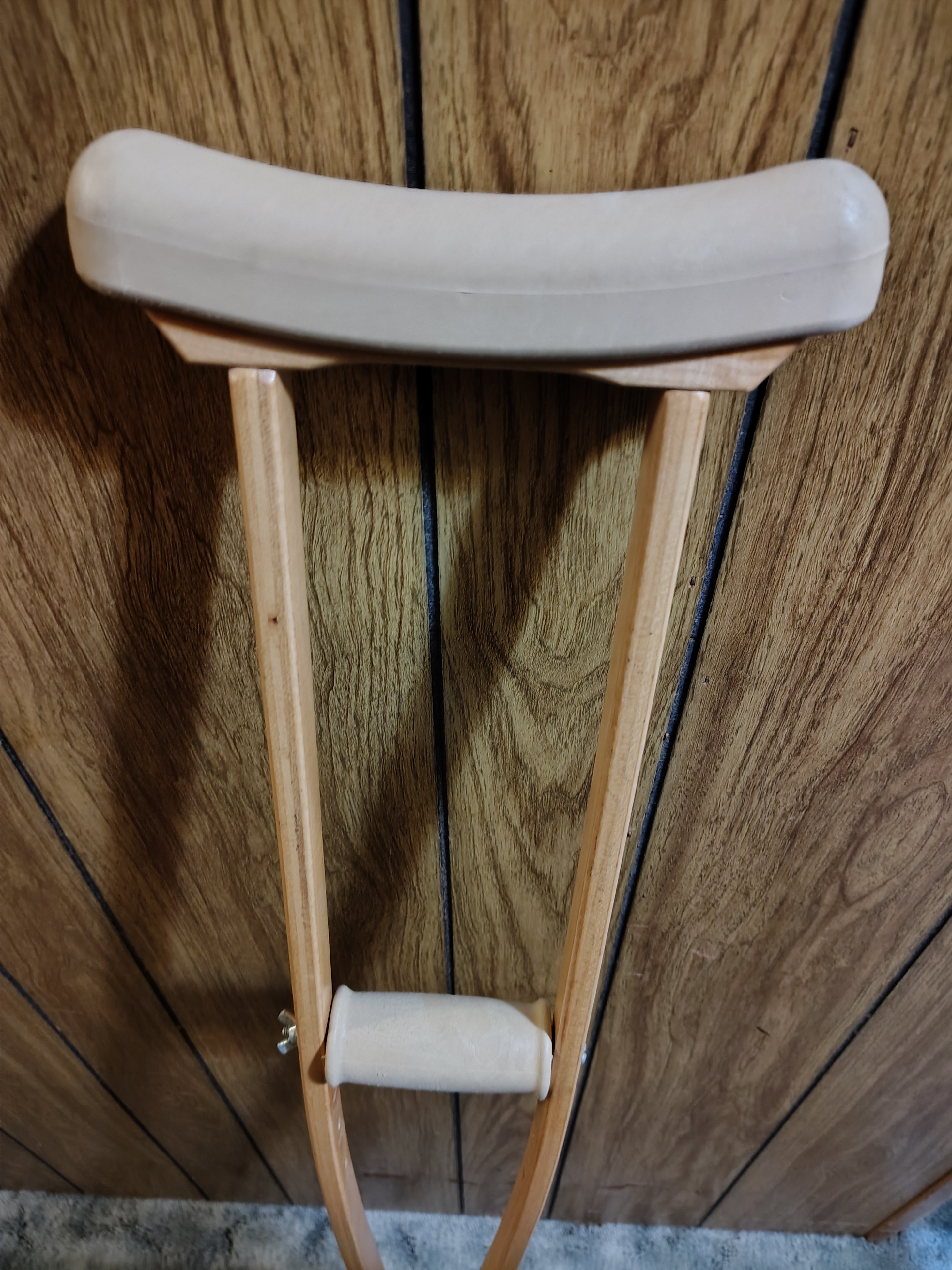 Adjustable Wooden Crutches with Padded Hand and Armpit Foam - photo 2