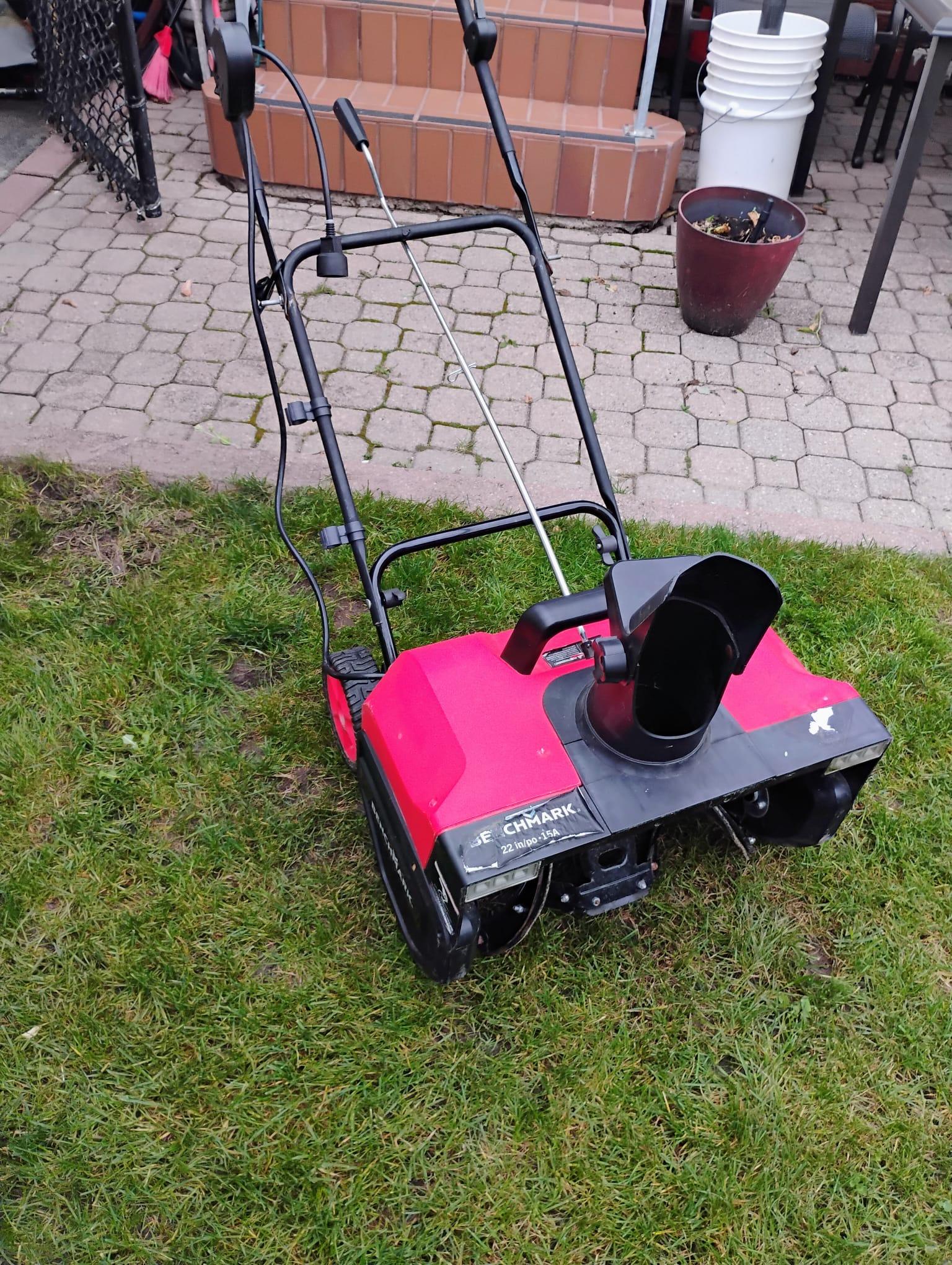 BENCHMARK 22" Electric Snow Blower