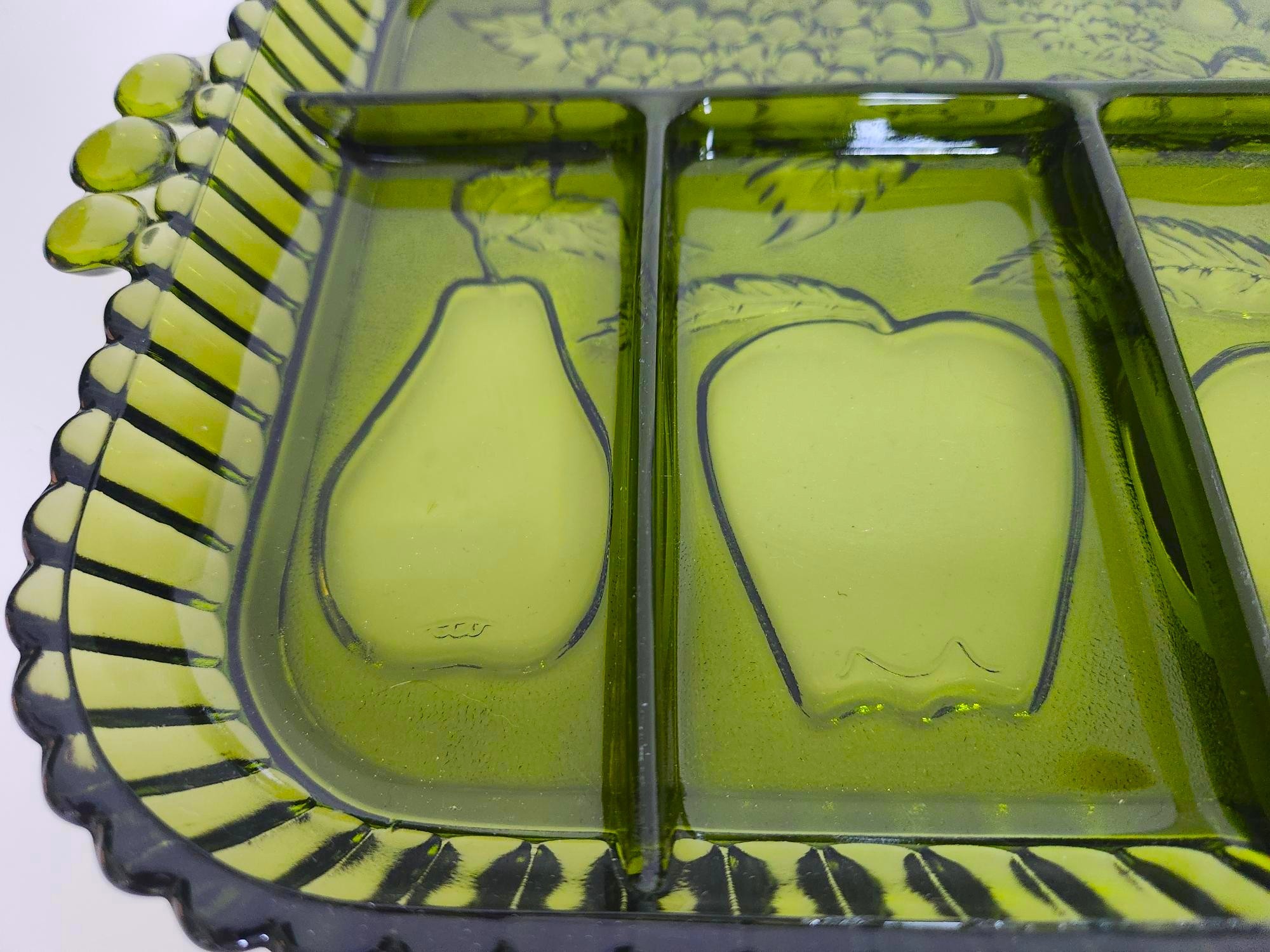 Vintage Indiana Glass Avocado Green Divided Serving Dish - photo 5