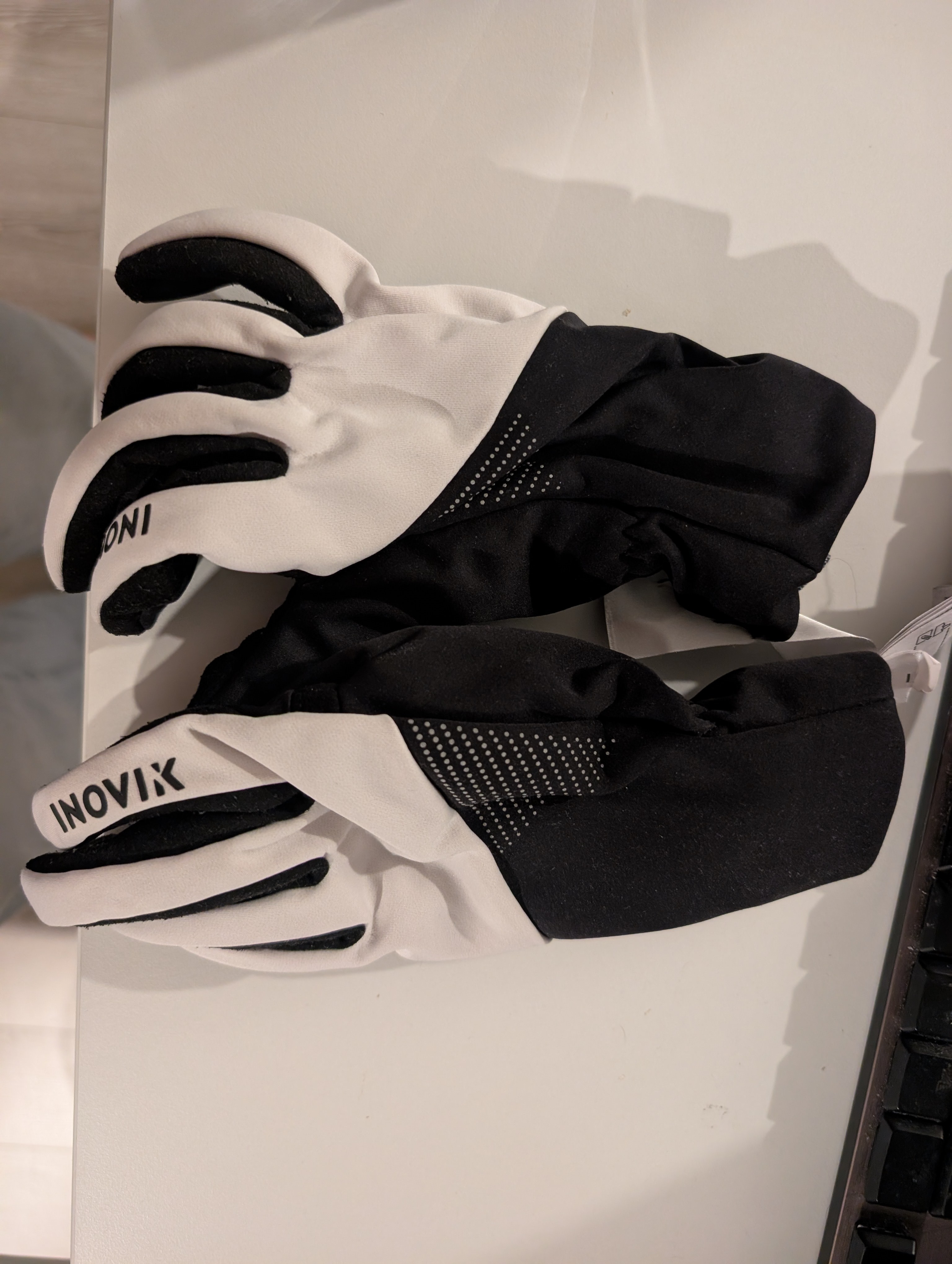 INOVIK Black and White Gloves – Moving Sale