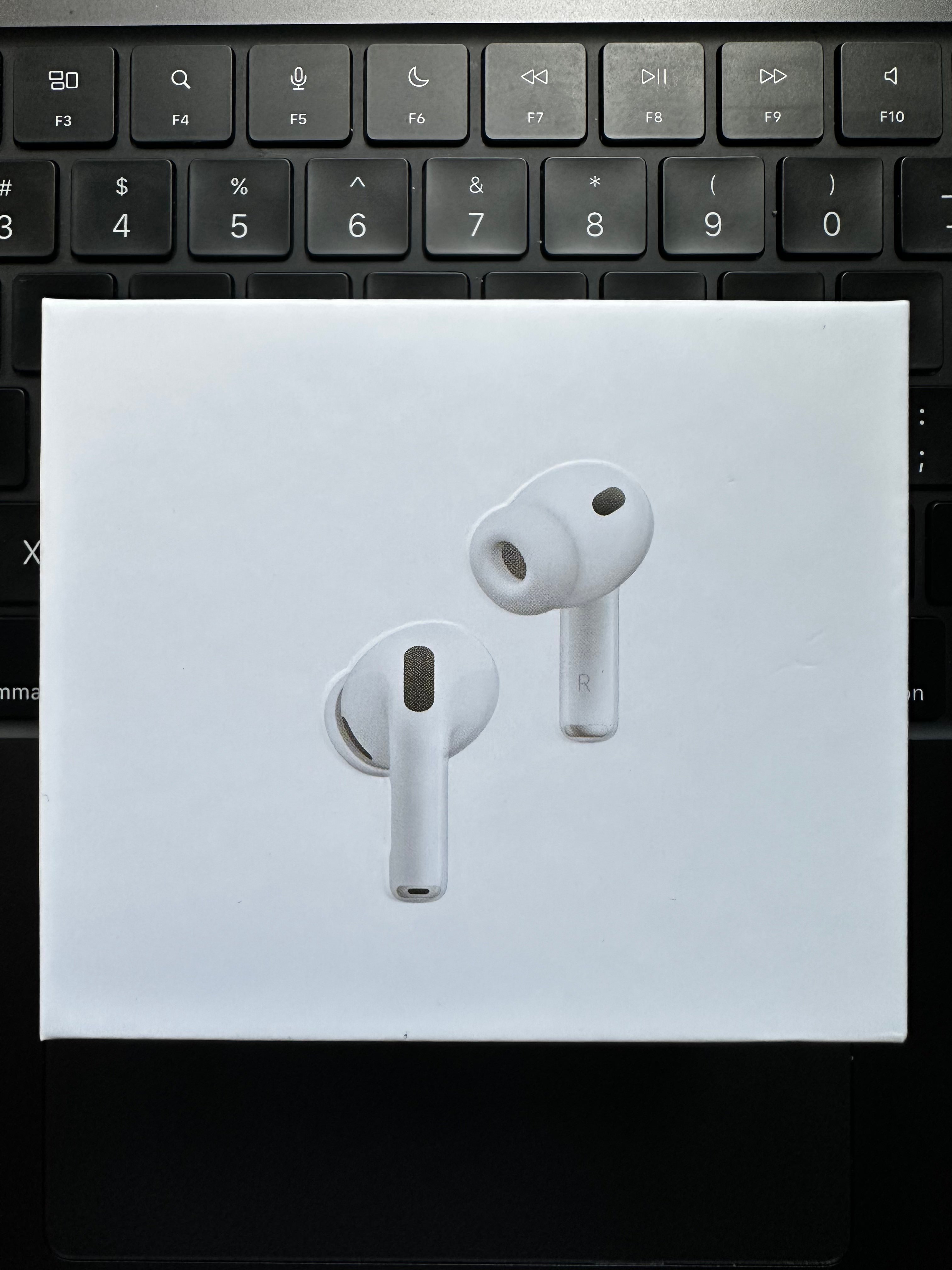 Apple AirPods Pro 3rd Gen USB-C MagSafe Earbuds - White Sealed