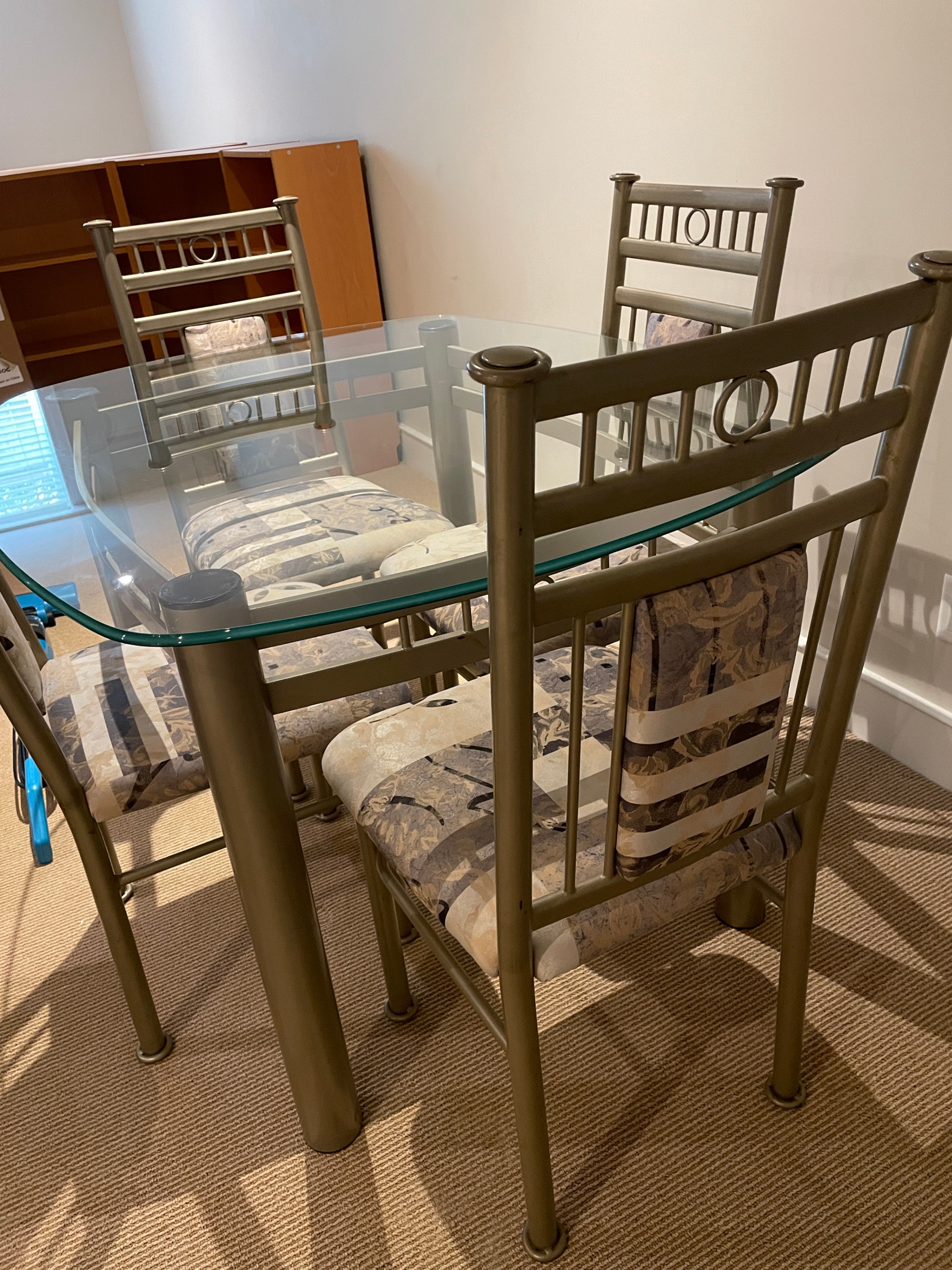 Dining Set - Table & 4 Chairs (very sturdy) - photo 2