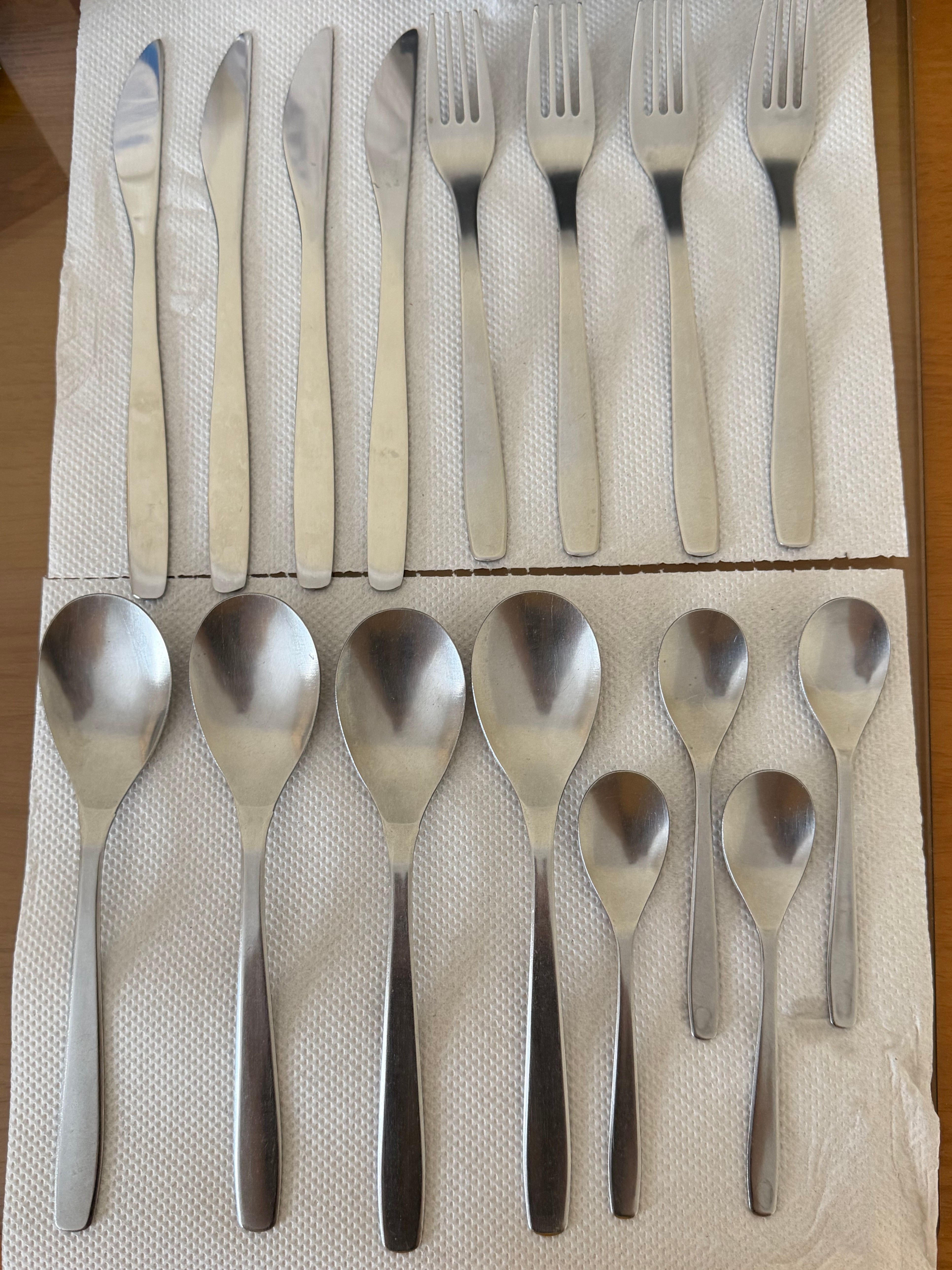 Stainless Steel Cutlery Set – 16 Pieces