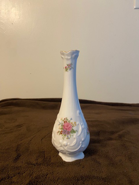 Queen's Rosina Fine Bone China Vase - Made in England