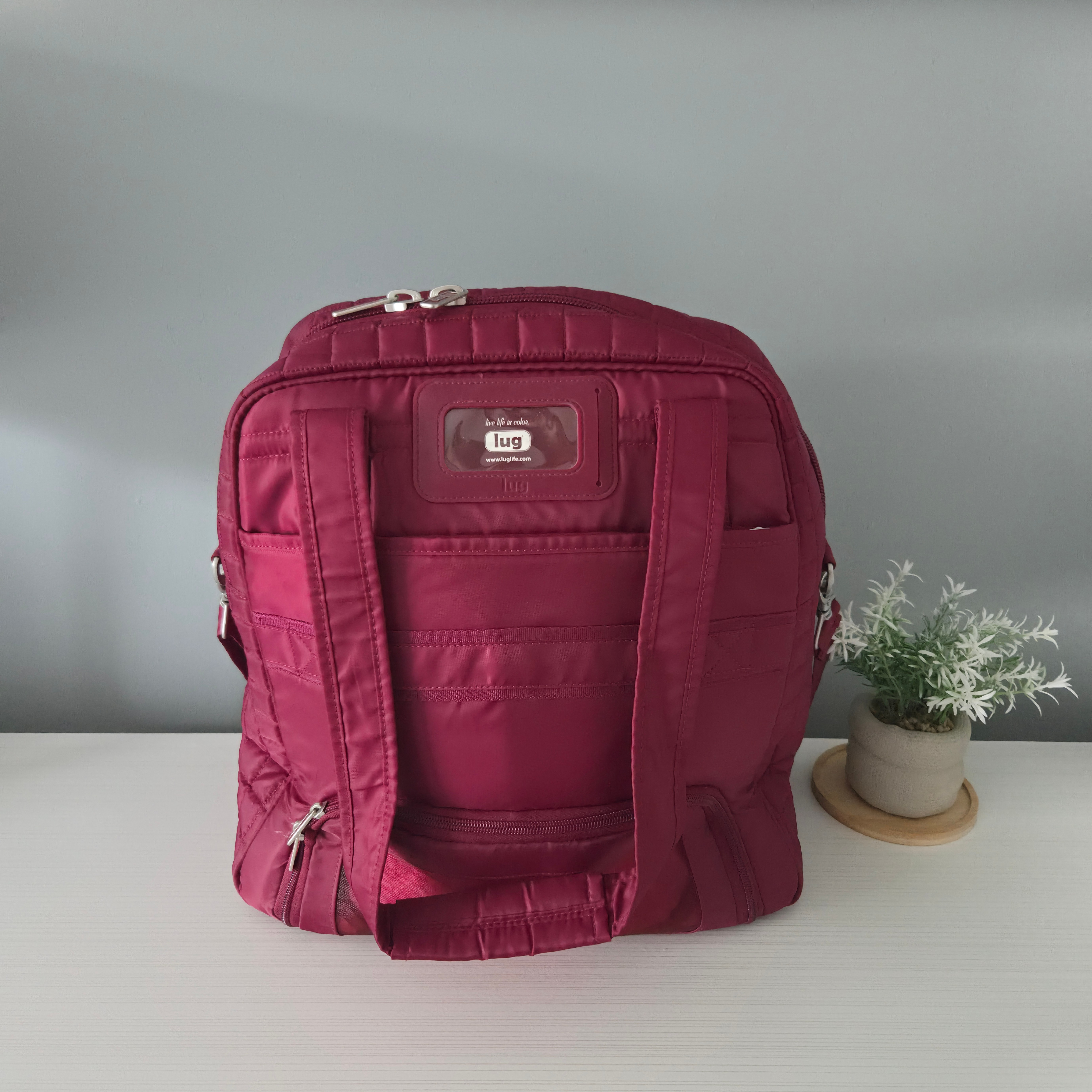 LUG Large Puddle Jumper Gym Bag - Like New! ✨
