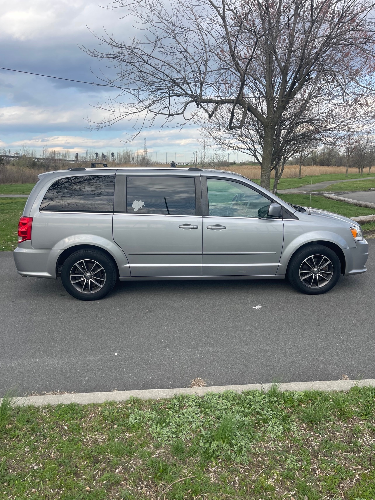 2017 Dodge Grand Caravan SXT - photo 5