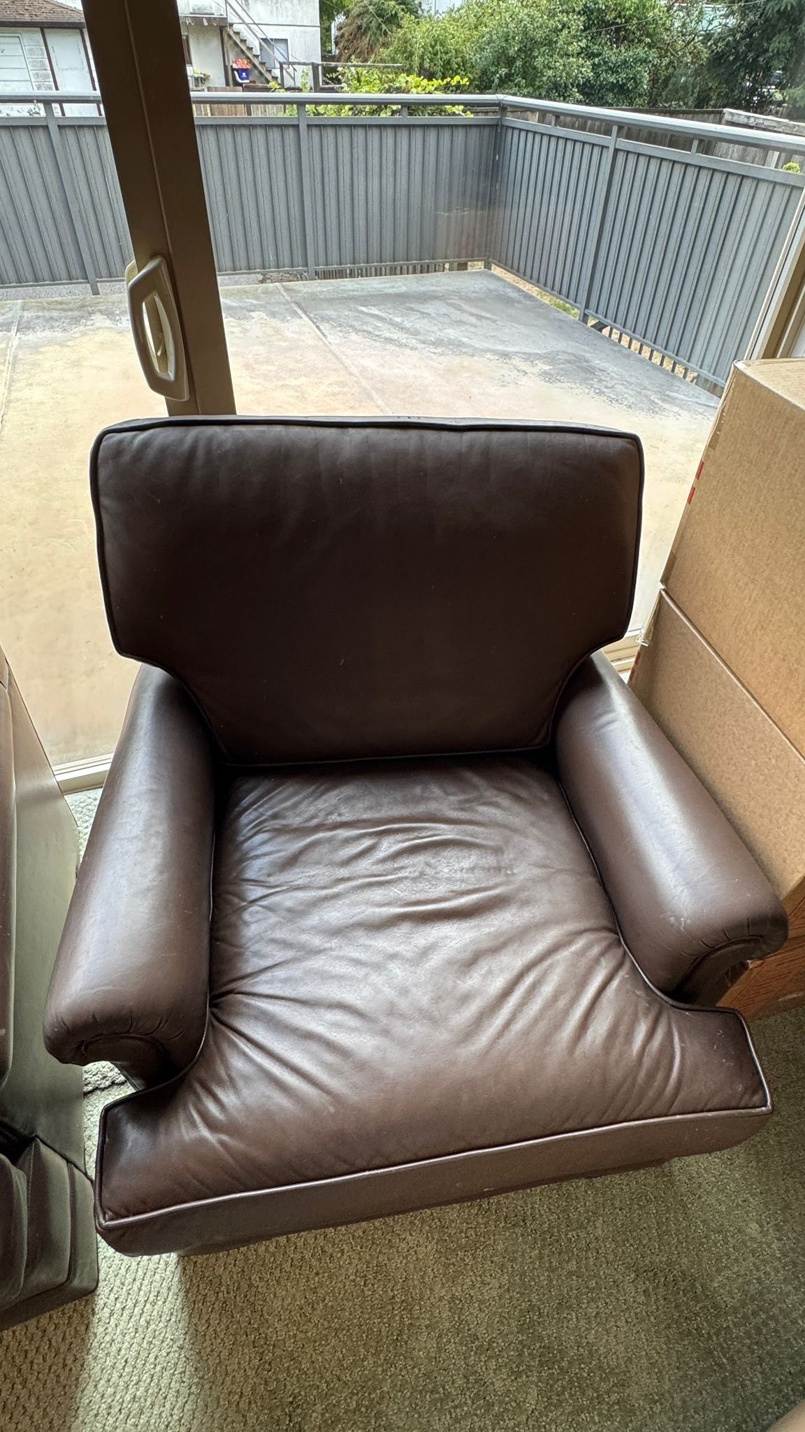 2 Comfy Leather Chairs – C$650 Pair / C$350 Each - photo 2