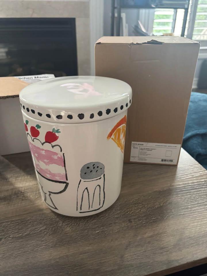 BNIB Kate Spade “All in Good Taste–Pretty Pantry” Lg Canister