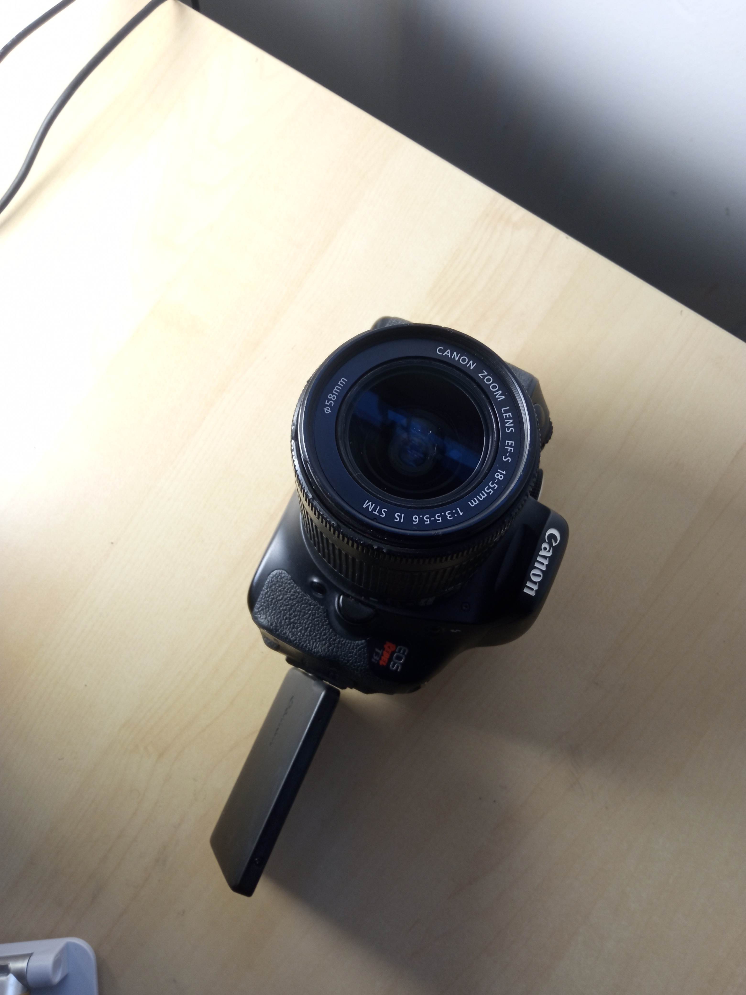 Canon EOS Rebel T3i - photo 2
