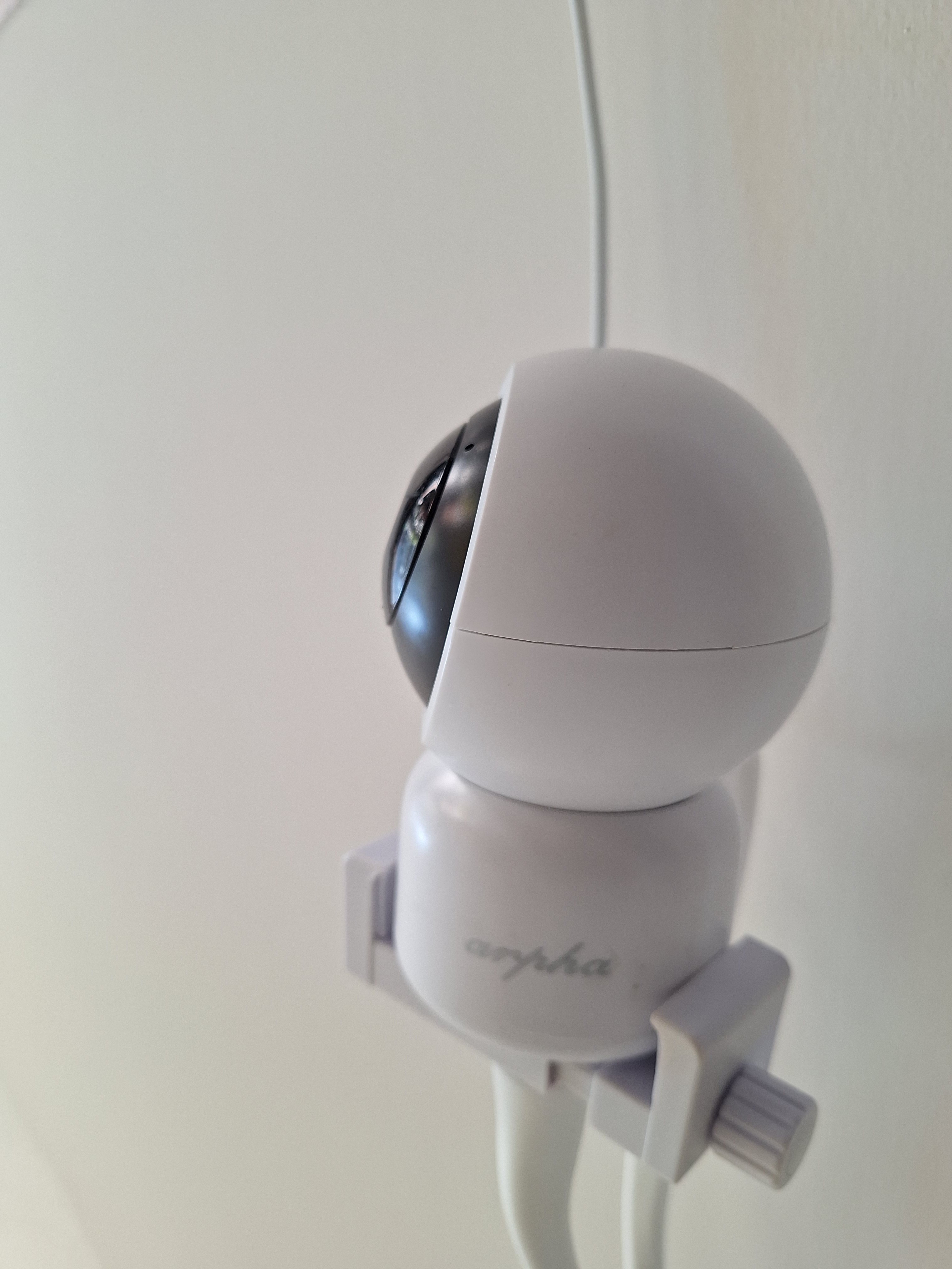 Tuya Security Camera - photo 2