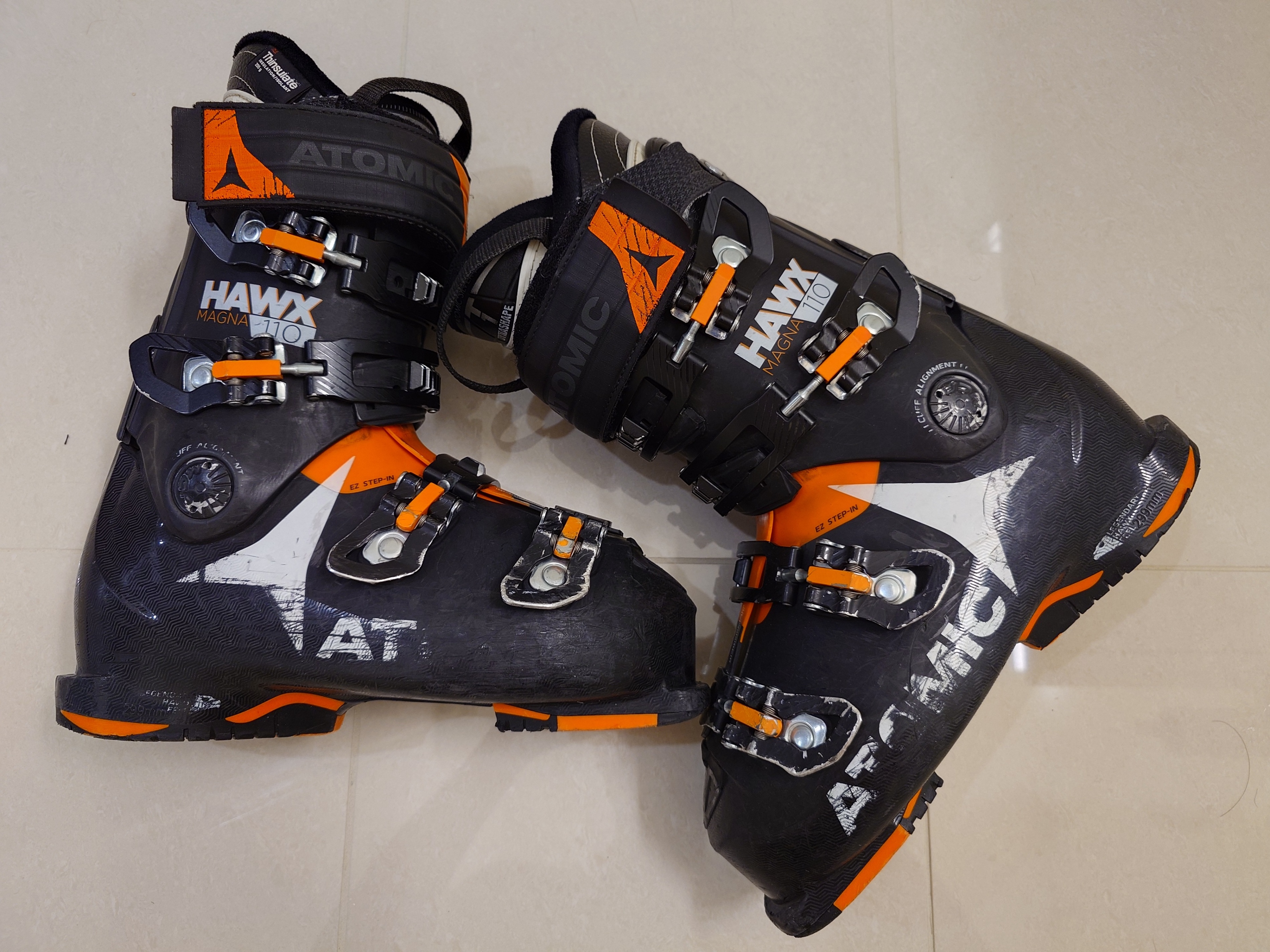 Ski boots Men's 25.5 (US7.5) Atomic Hawx Magna 110