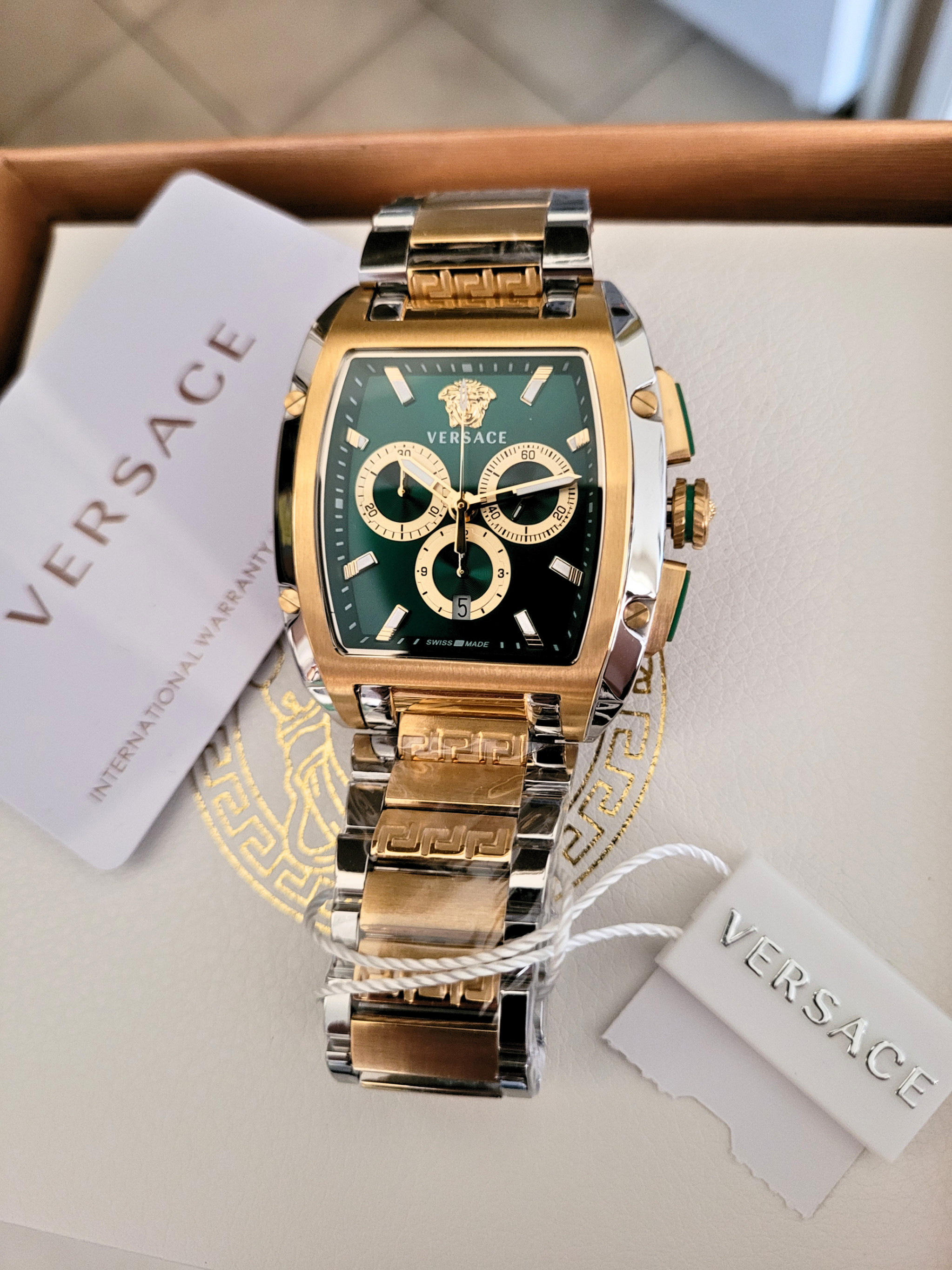 Versace Men's VE6H01125 Dominus Chronograph Green Dial Watch - photo 3