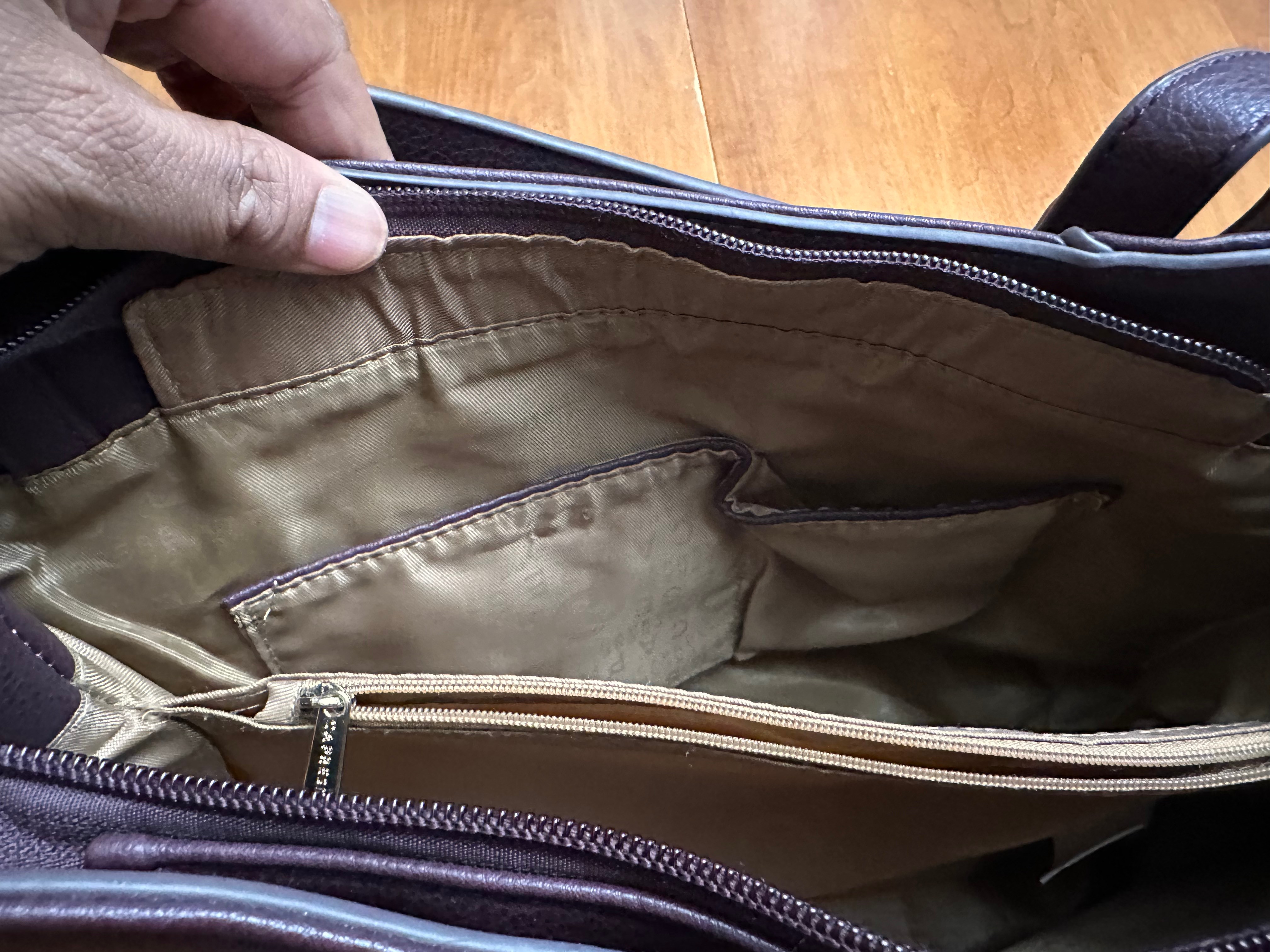 Multi-Pocket • Faux Leather Purse • Convertible and Expandable - photo 5