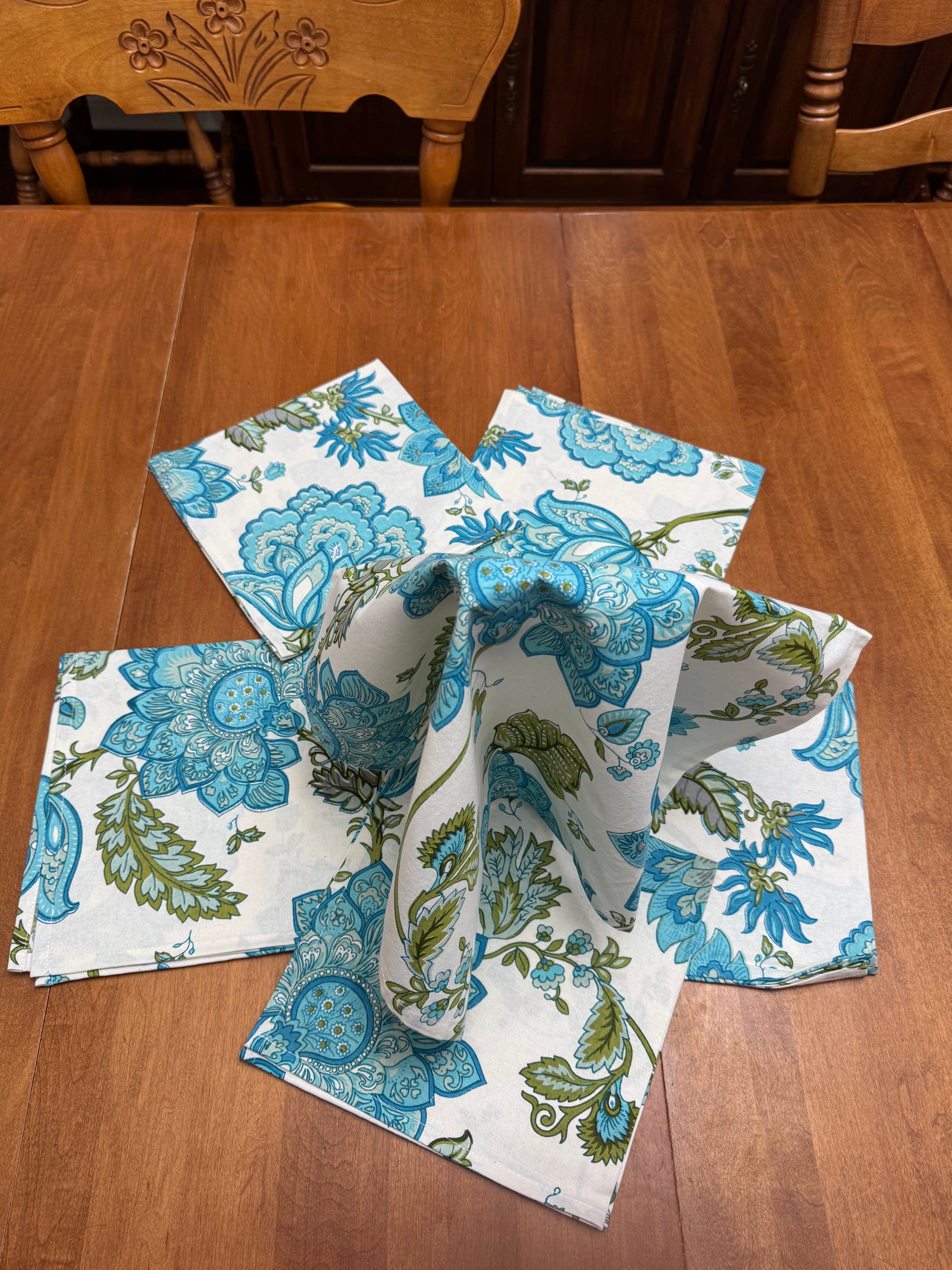 Set of 6 • Brand New Cotton Dinner Napkins • Steal Deal