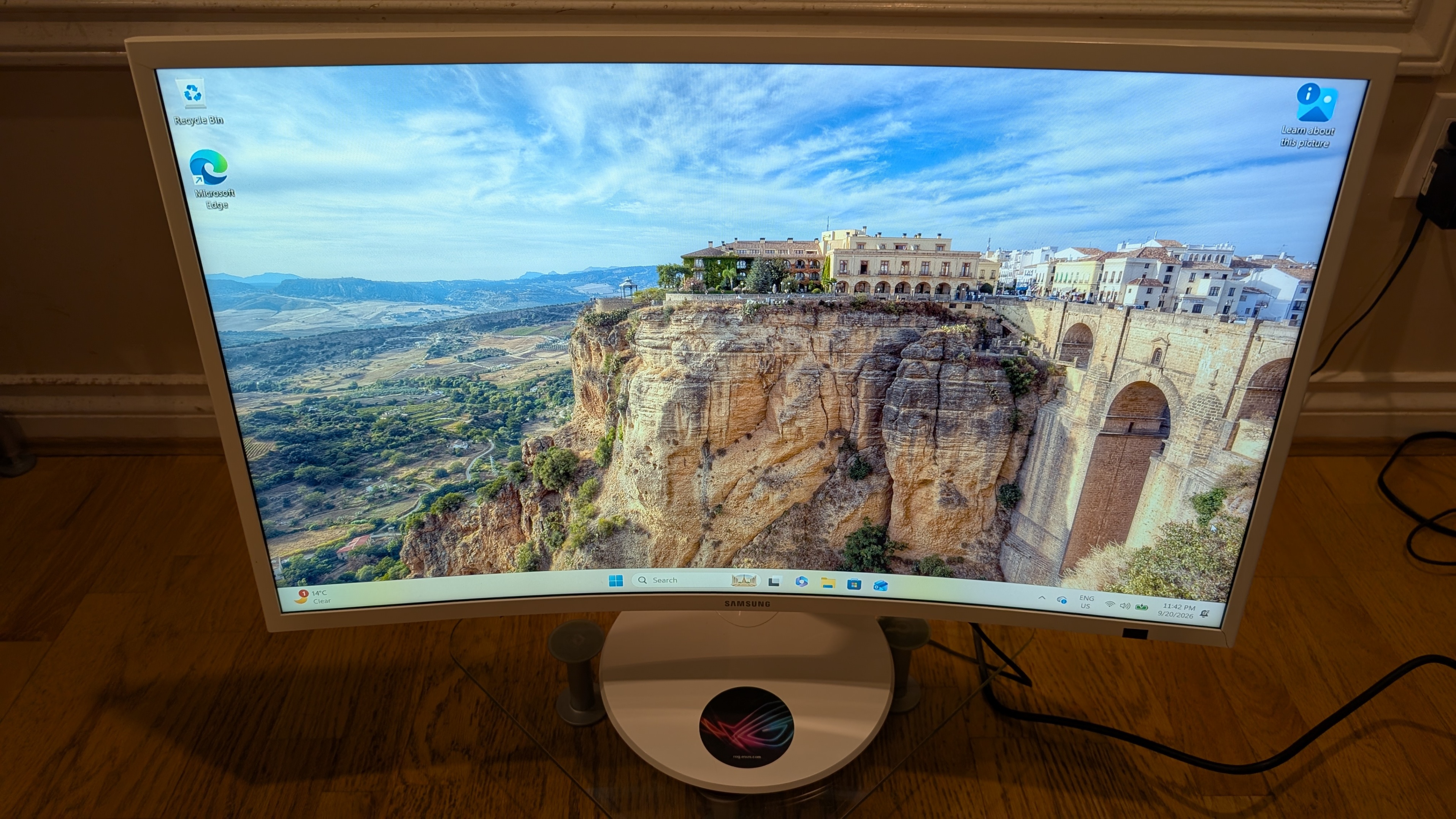 Samsung 32" Monitor