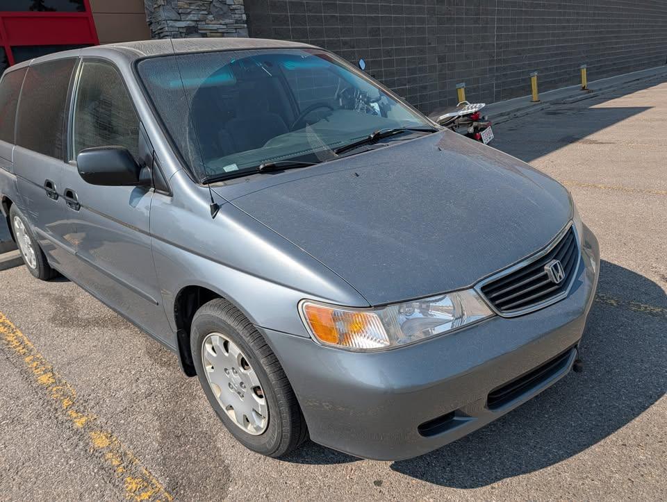 1999 Honda Odyssey LX - photo 2