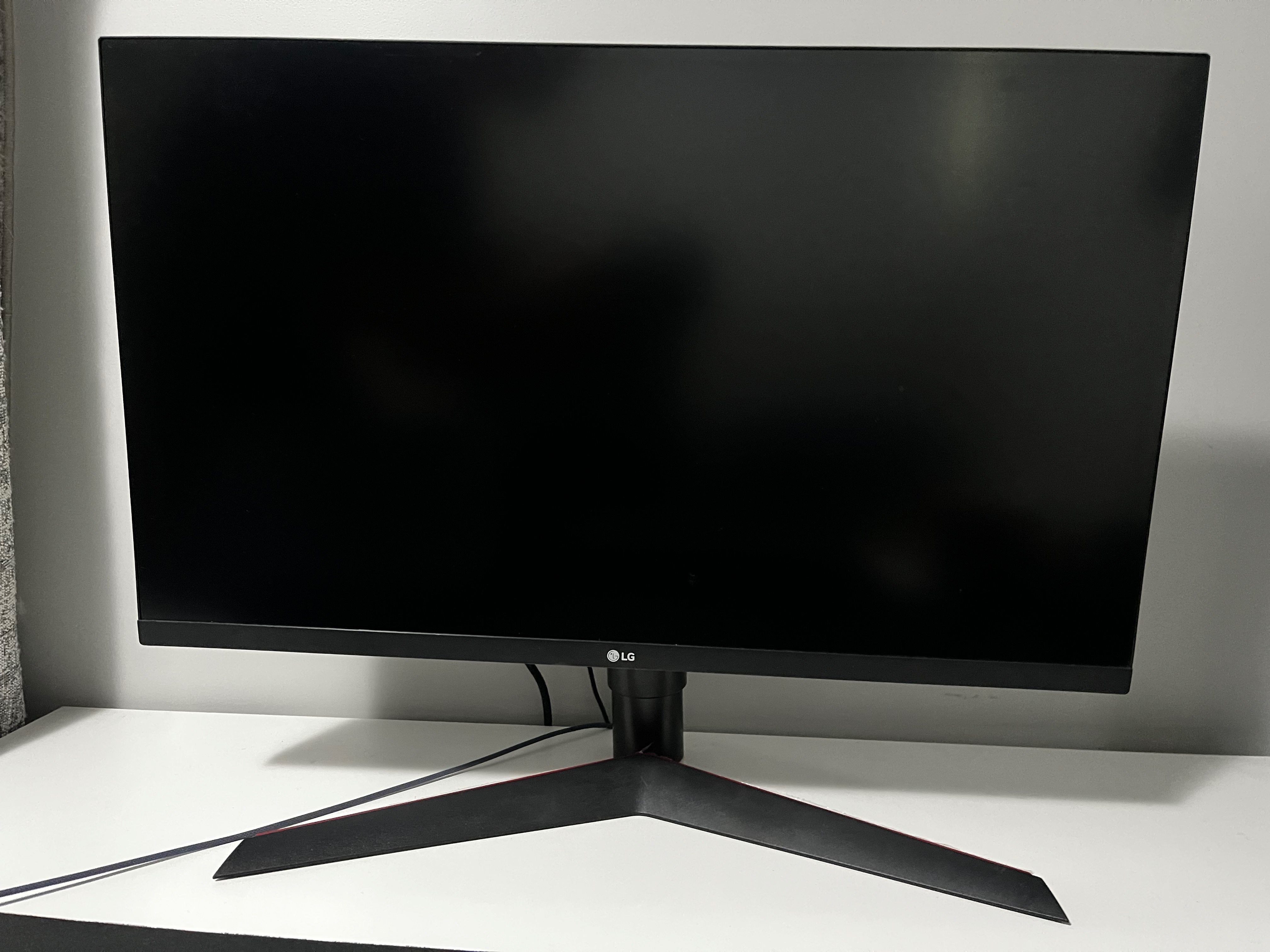 LG UltraGear 27GL83A-B 27" QHD 144Hz – Near-Mint, Box Included - photo 2