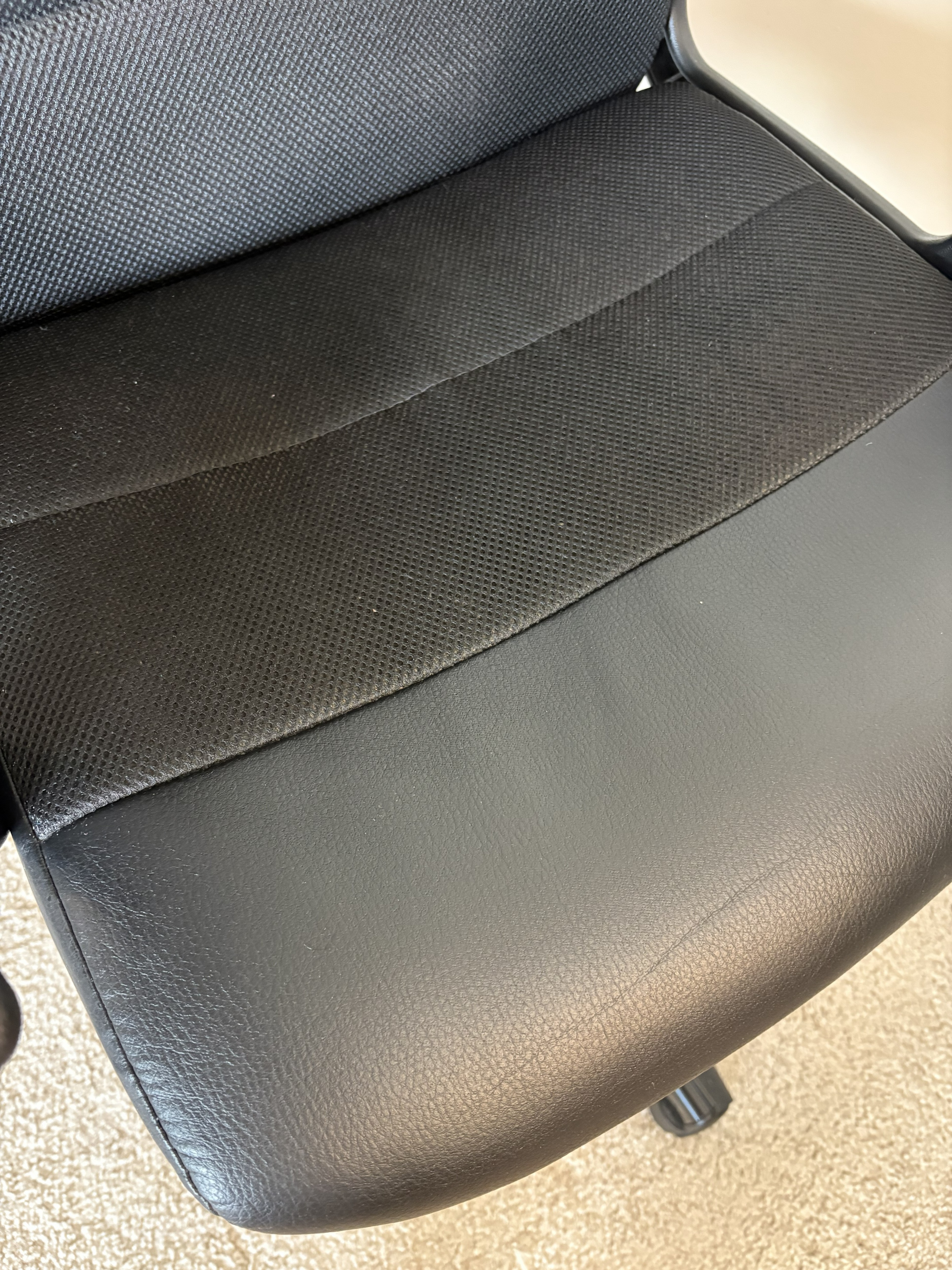 Black Adjustable Office Chair - photo 4