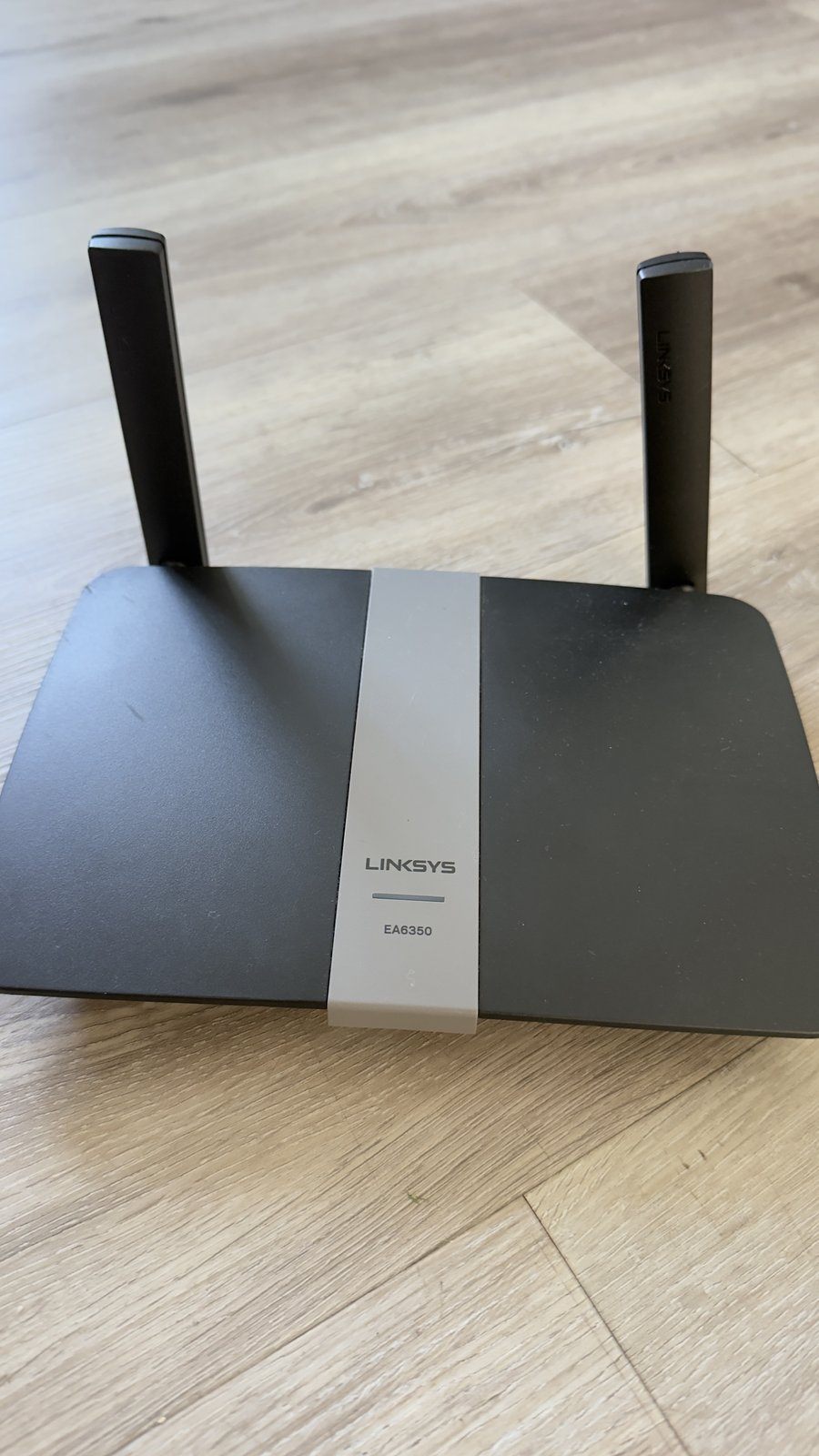 Linksys EA6350 Wi-Fi Router – 4 Ethernet Ports, USB (No Adapter)