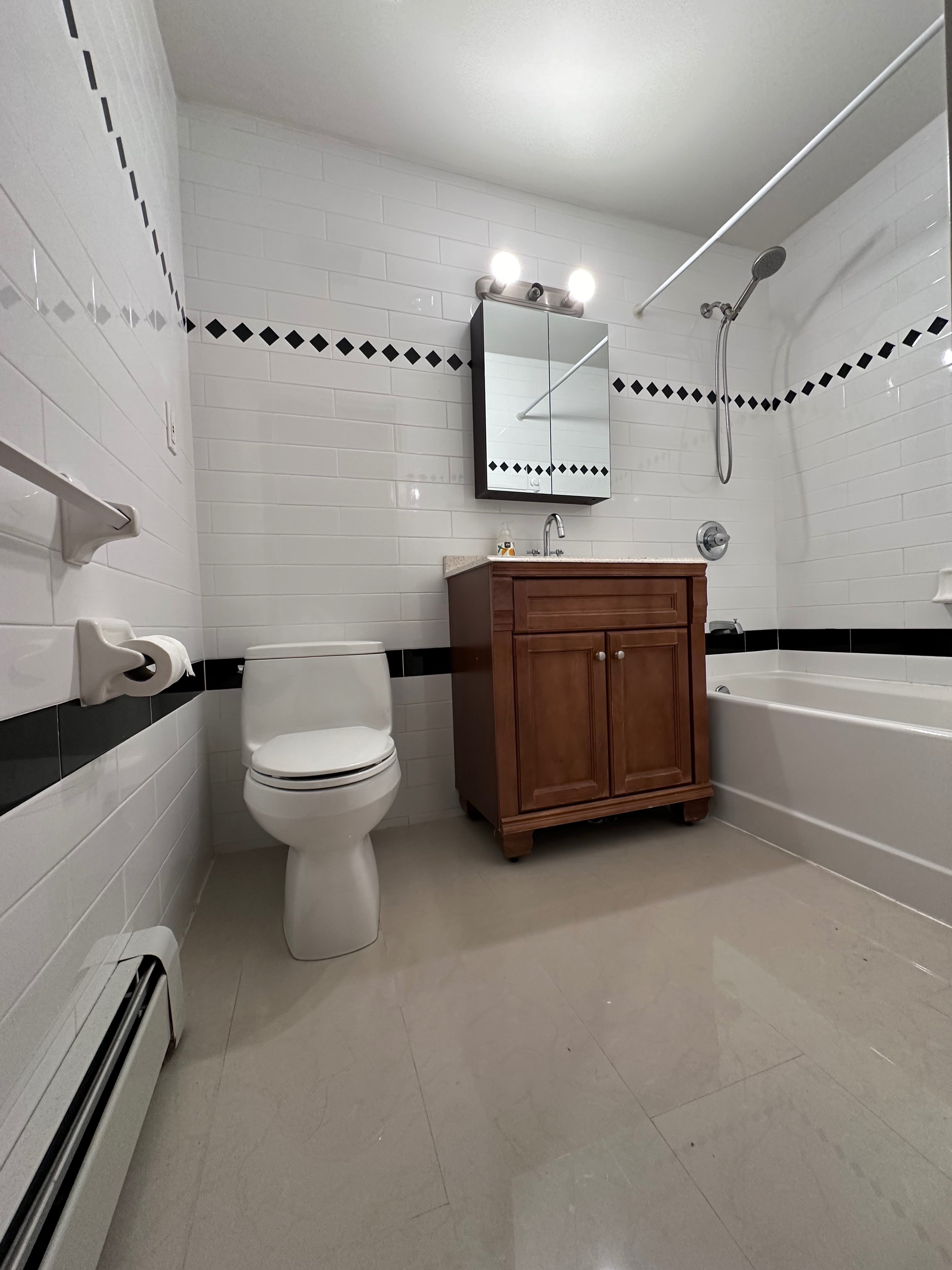 MURRAY HILL - BEDROOM - PERSONAL BATHROOM/SHOWER - LAUNDRY - photo 5