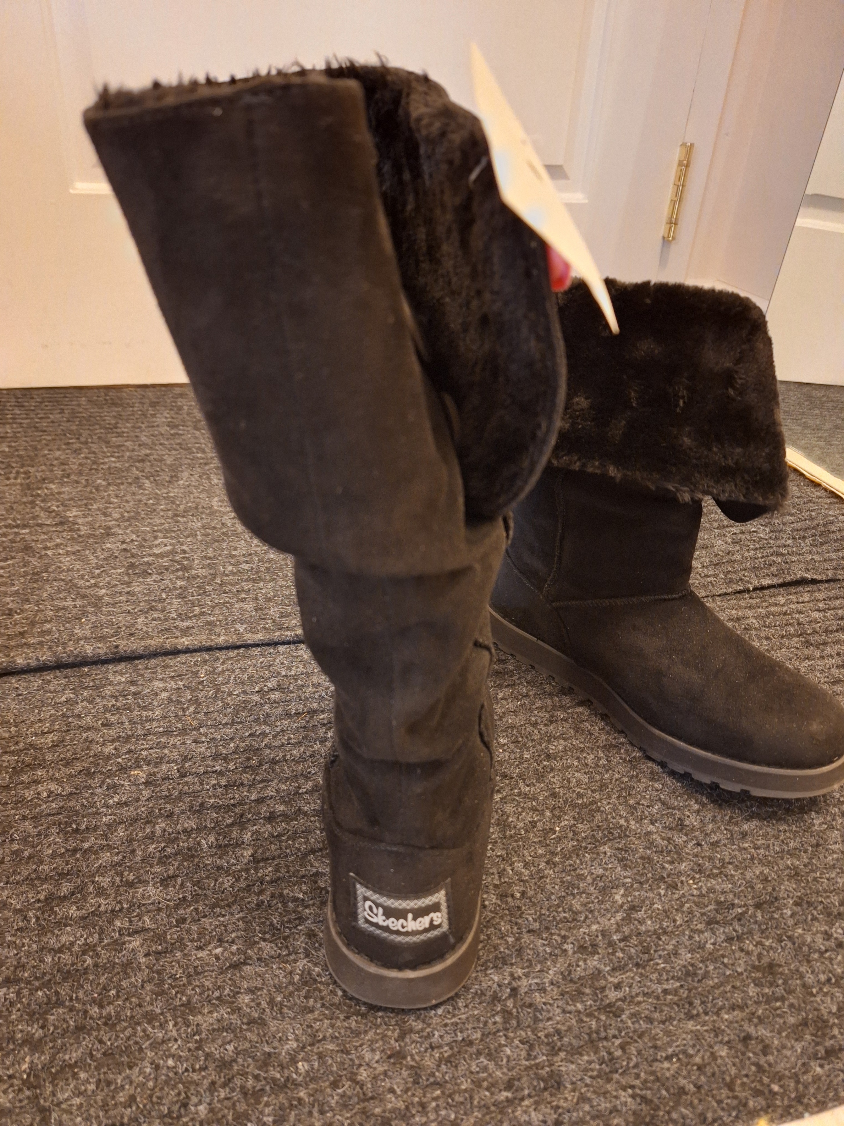 Brand new Skechers Women’s Keepsakes-Brrrr Boot - photo 2