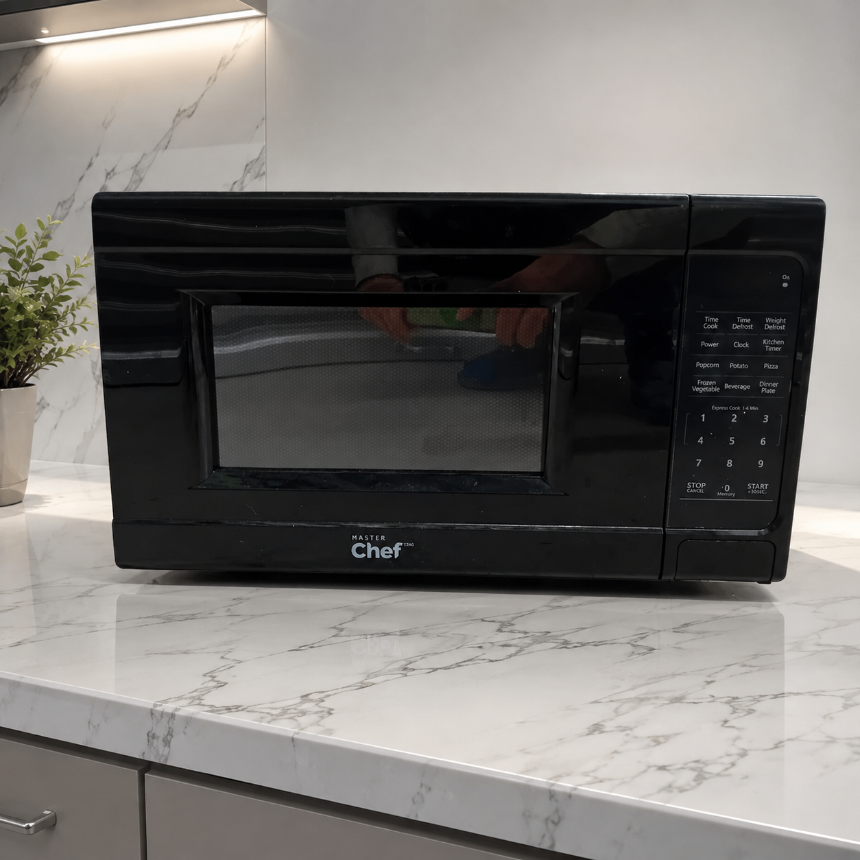 Store Price $113-Perfect Condition MASTER Chef Microwave