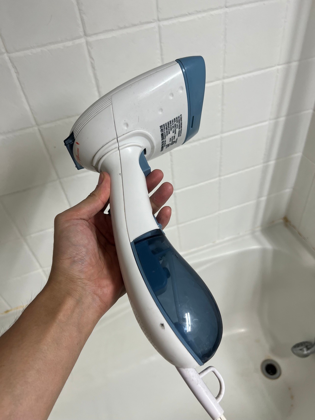 Conair Handheld Garment Steamer - Works Great - photo 3