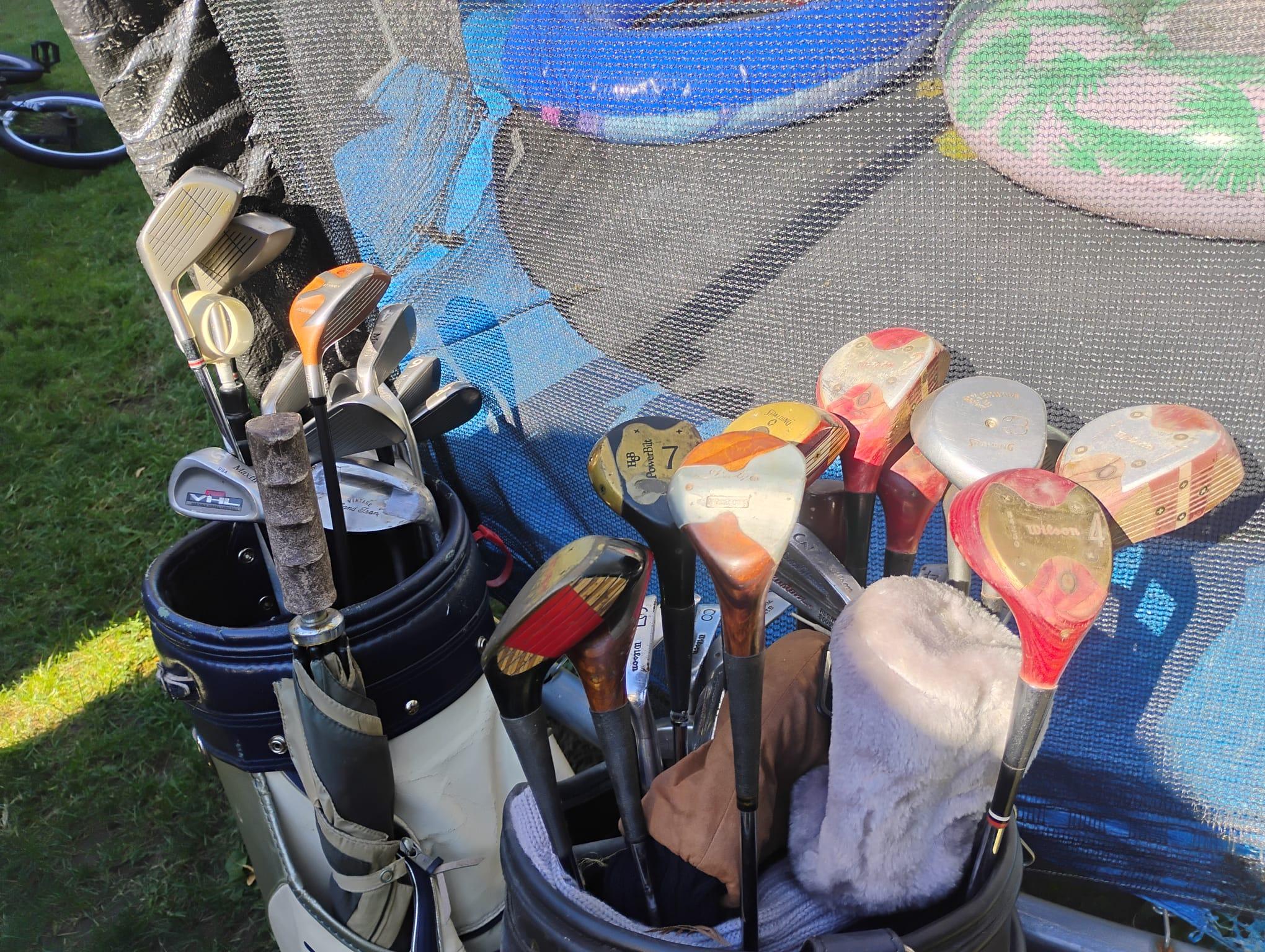 2 Golf Bags and Golf Clubs Right Handed - photo 5