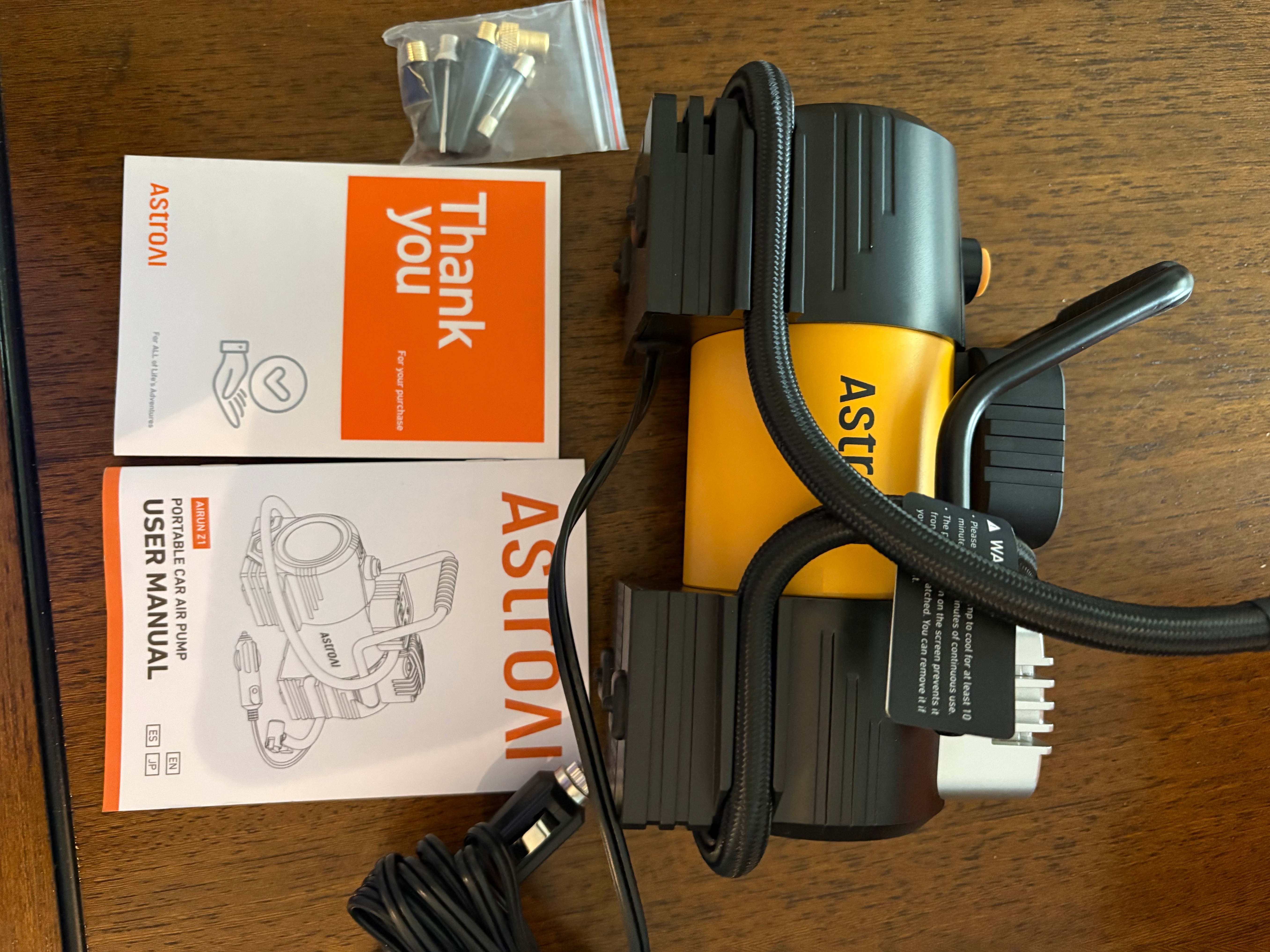 AstroAI AIRUN Z1 Portable Car Air Pump - photo 2