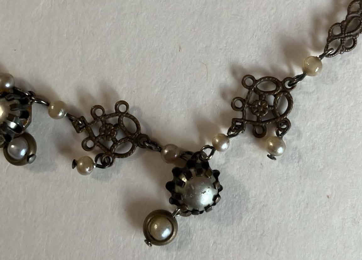 Vintage Style Filigree Necklace - 12 Inches - photo 2