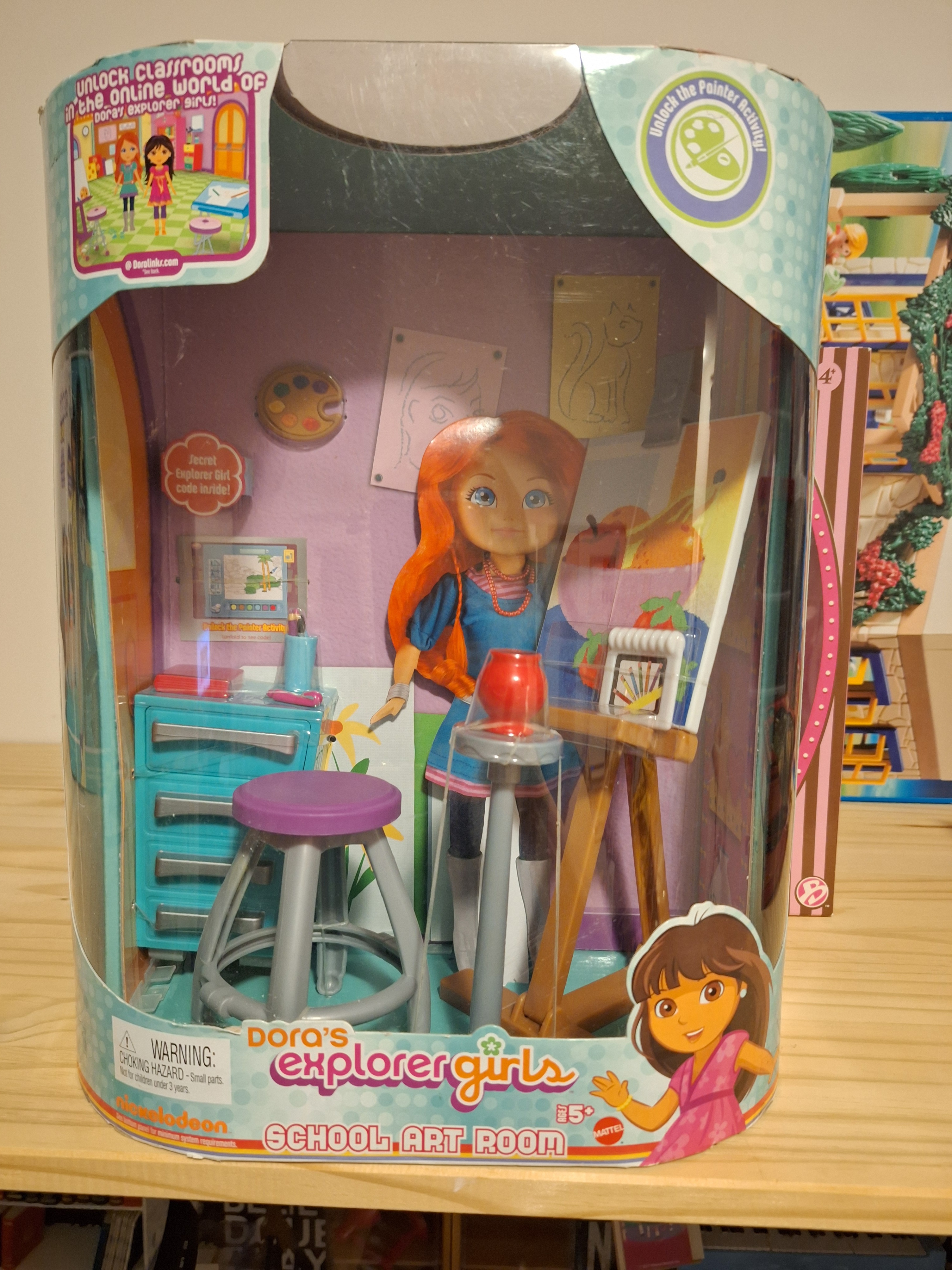 Brand New Dora Explorer School Art Room